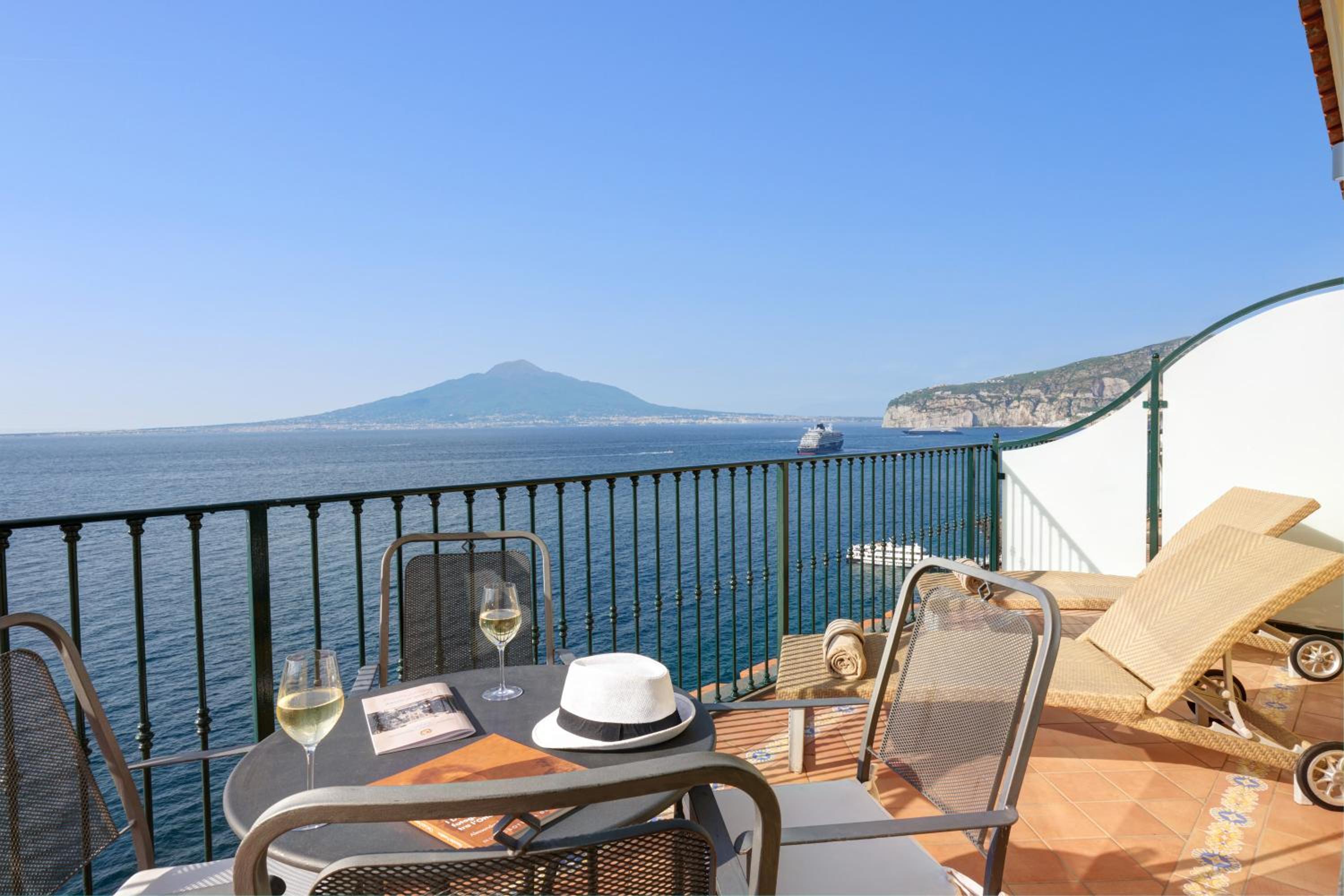 Junior Suite with Terrace and Sea View - Photo 4