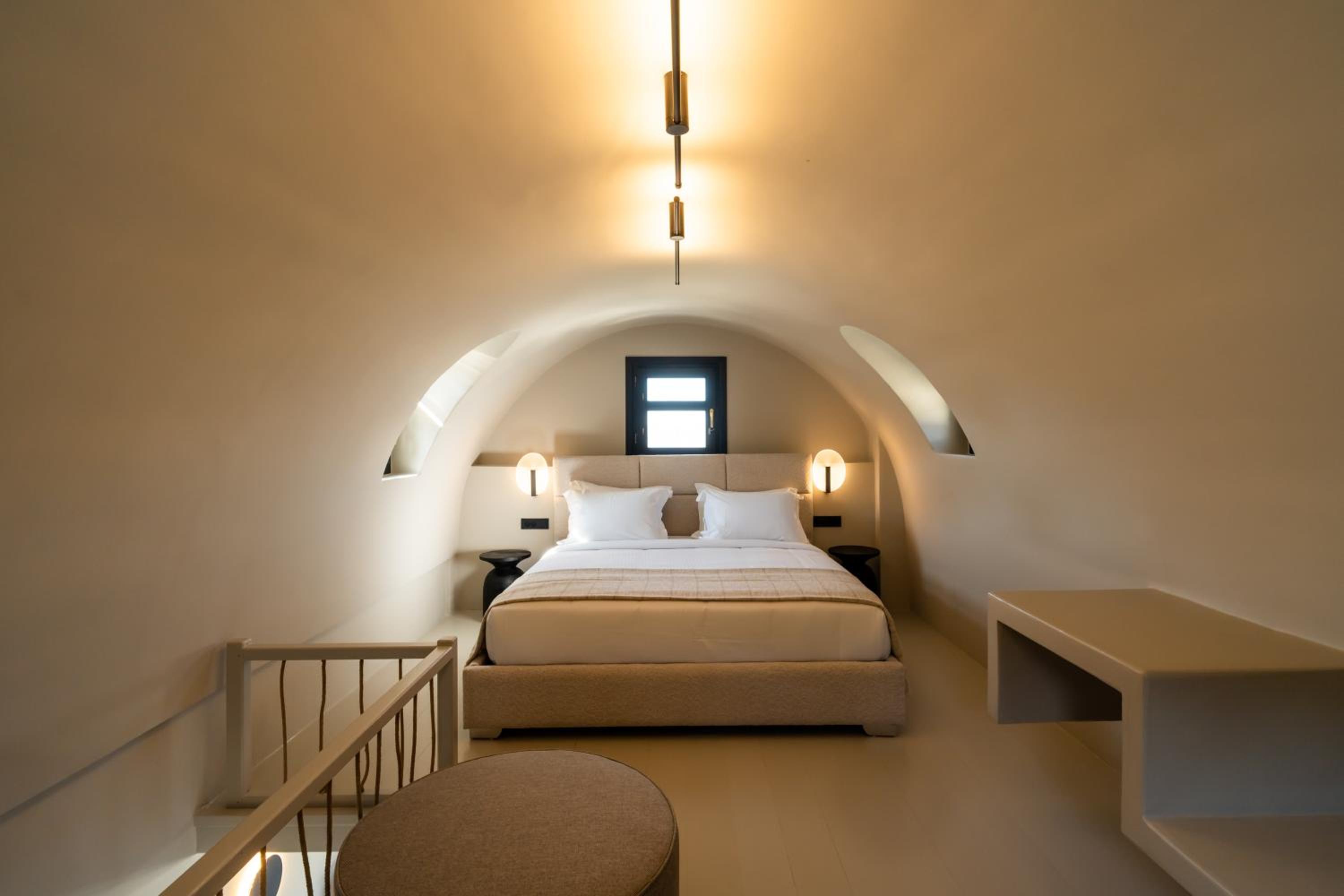 Split Level Cozy Suite with Caldera View