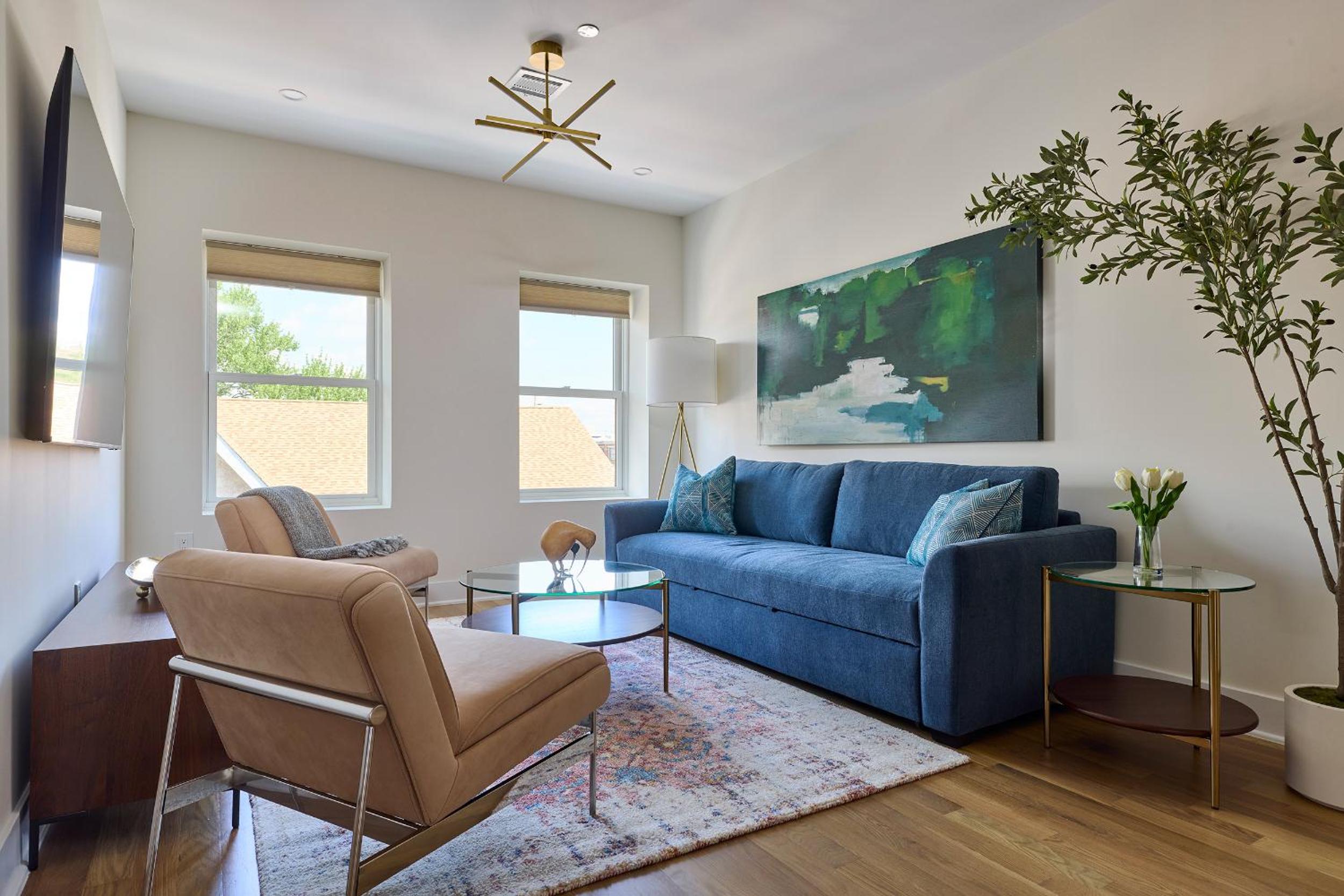 Three-Bedroom Apartment photo 2