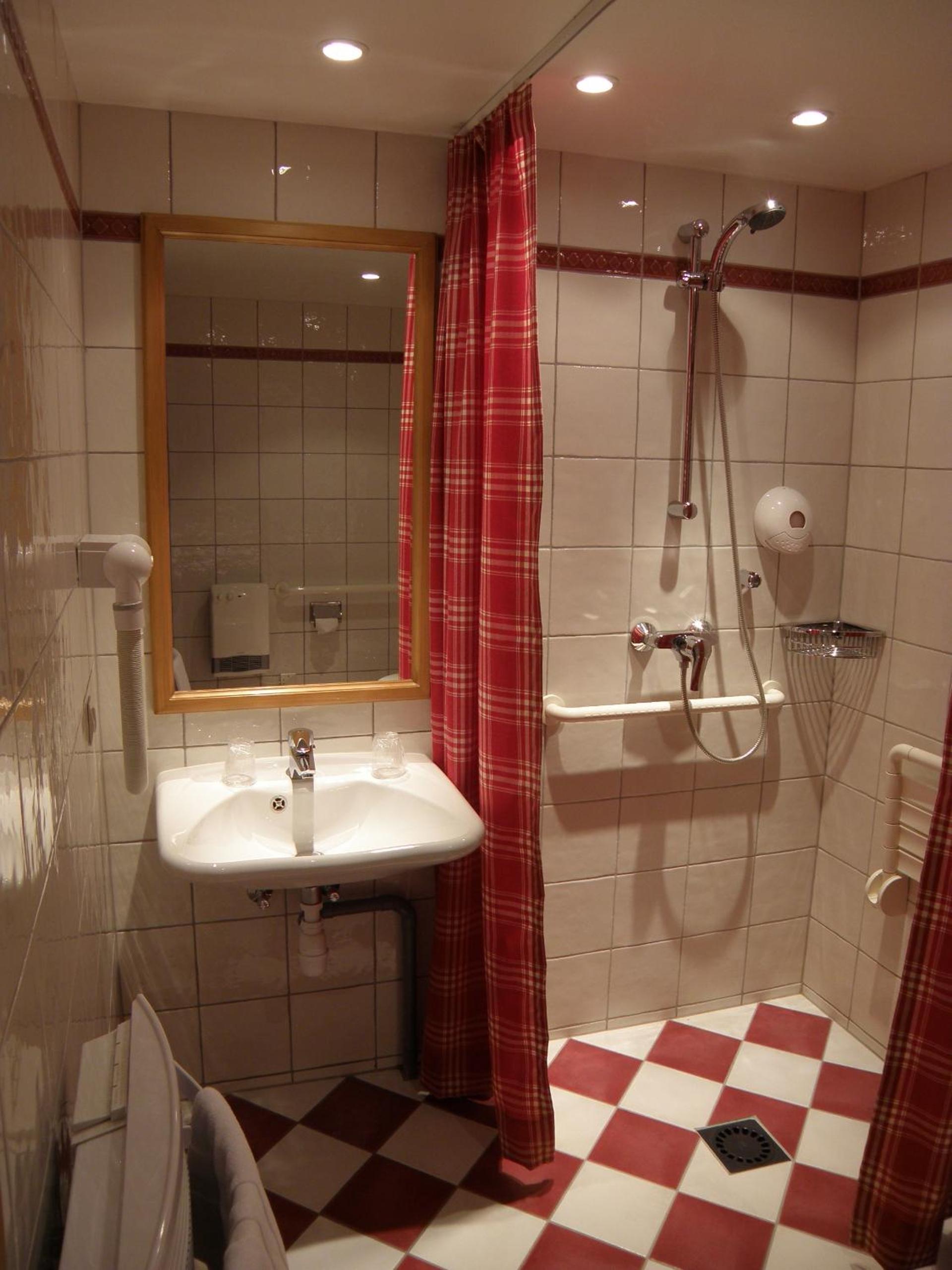 Double Room - Disability Access - Photo 3