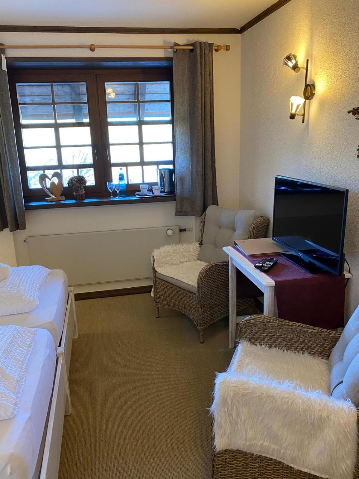 Budget Double Room photo 3