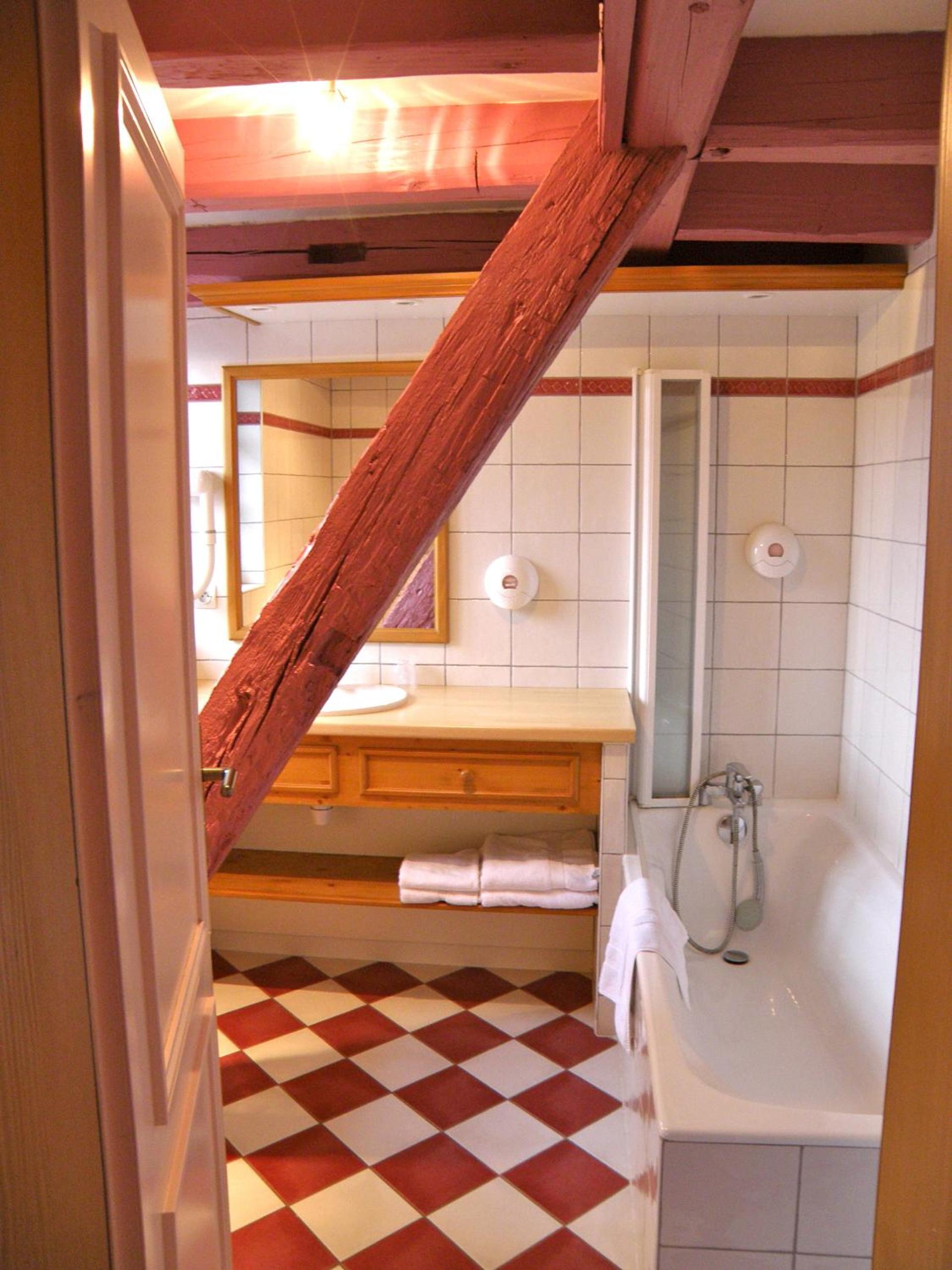 Comfort Double Room with Seating Area - Photo 2