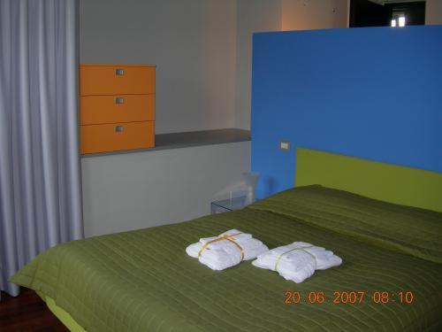 One-Bedroom Apartment (2 Adults) - Photo 4