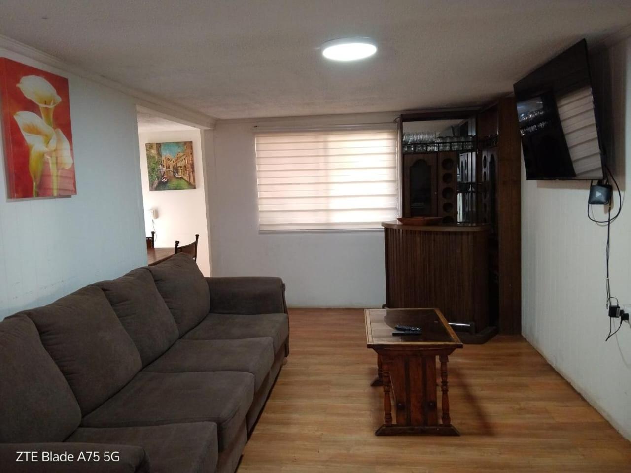 One-Bedroom House photo 3
