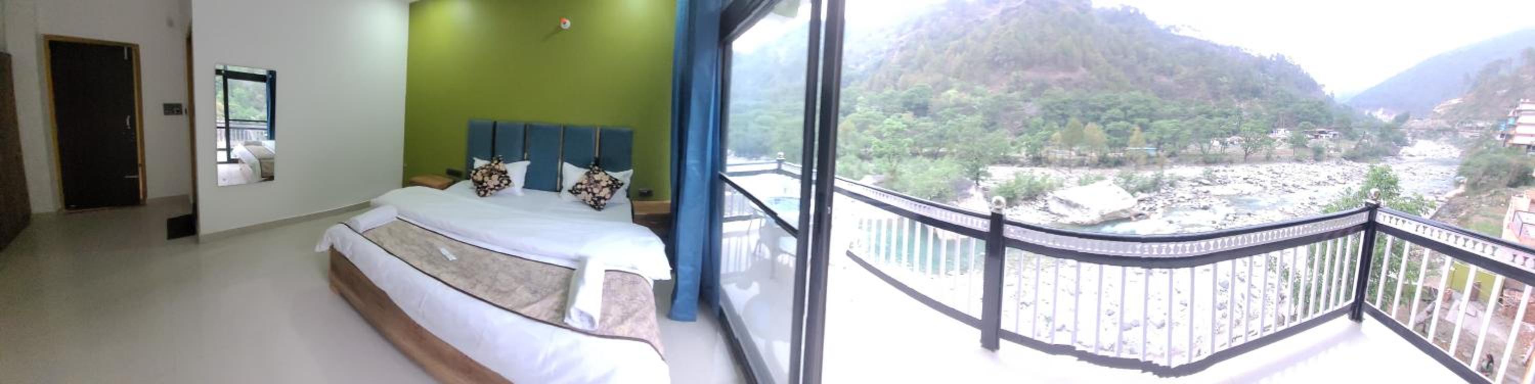 Superior King Room