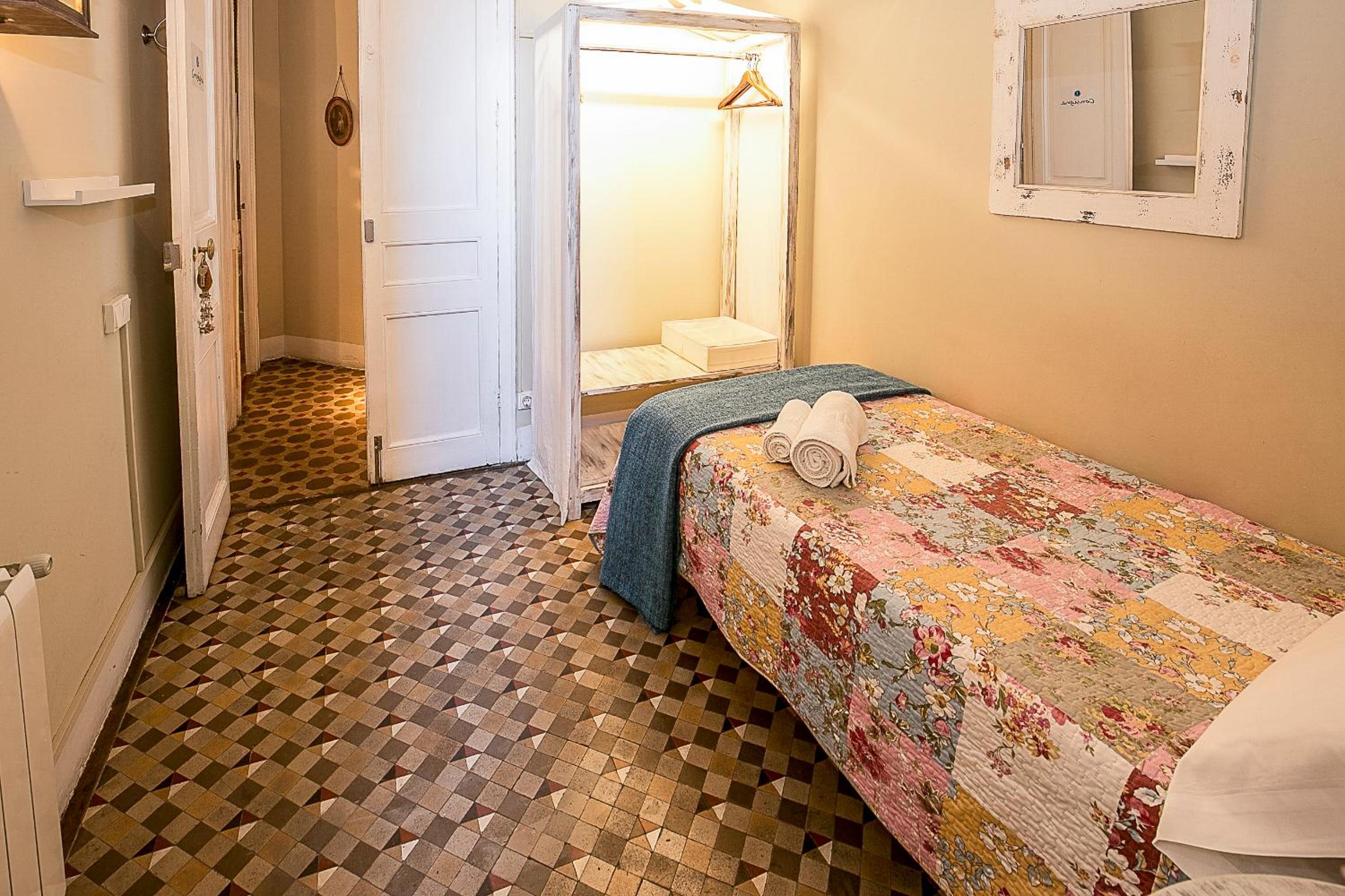 Single Room photo 2