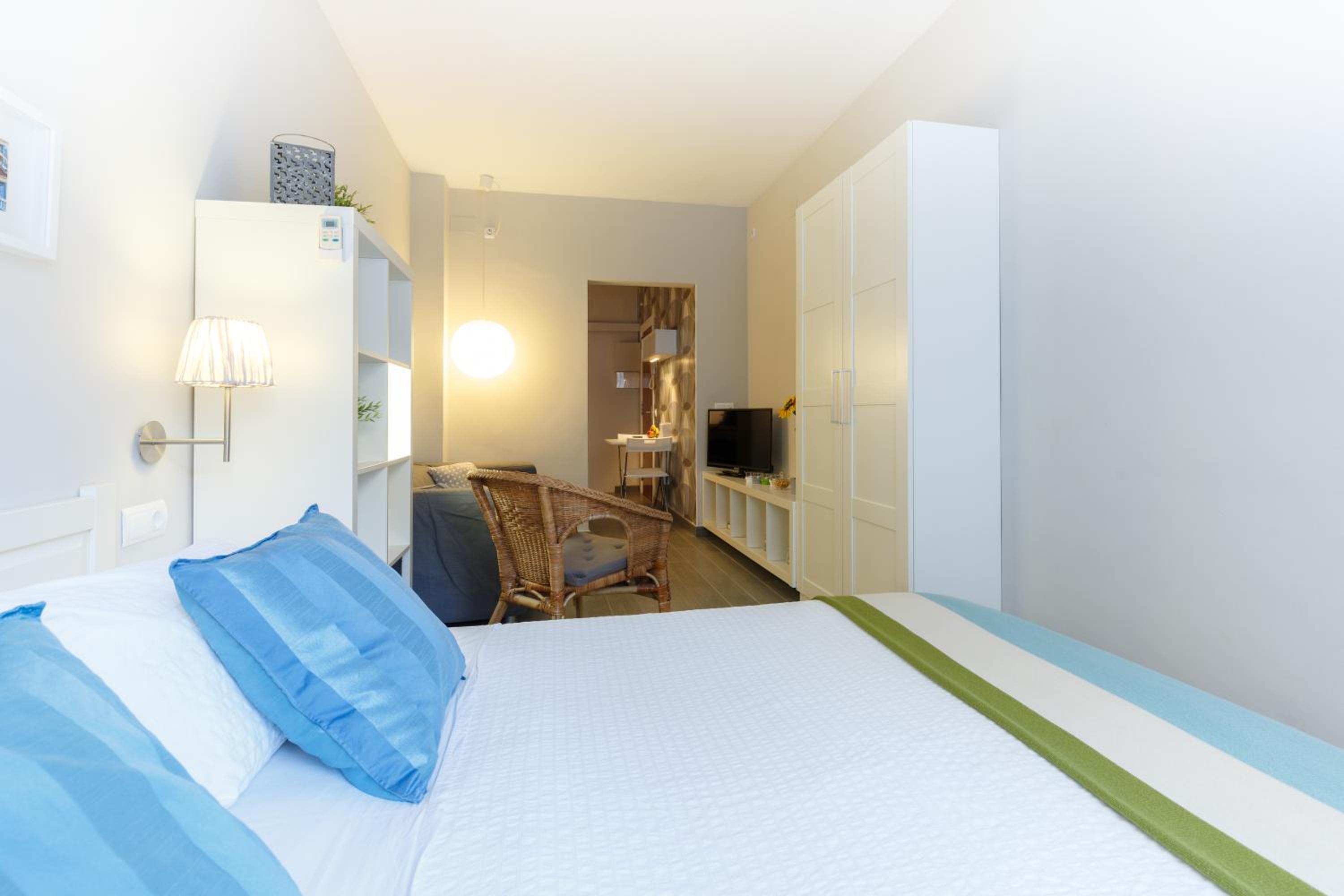 Studio Apartment photo 3