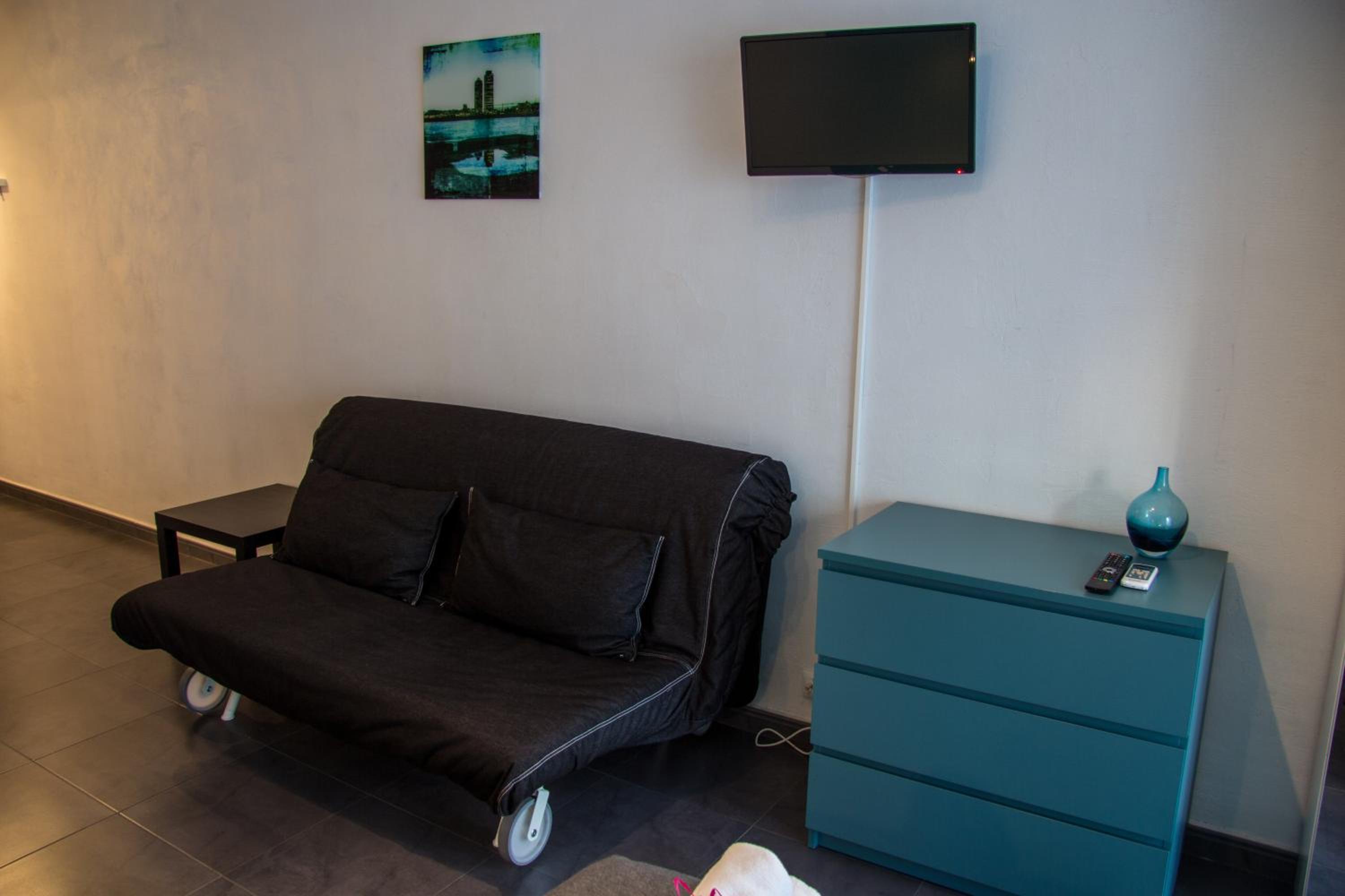 Apartment photo 2