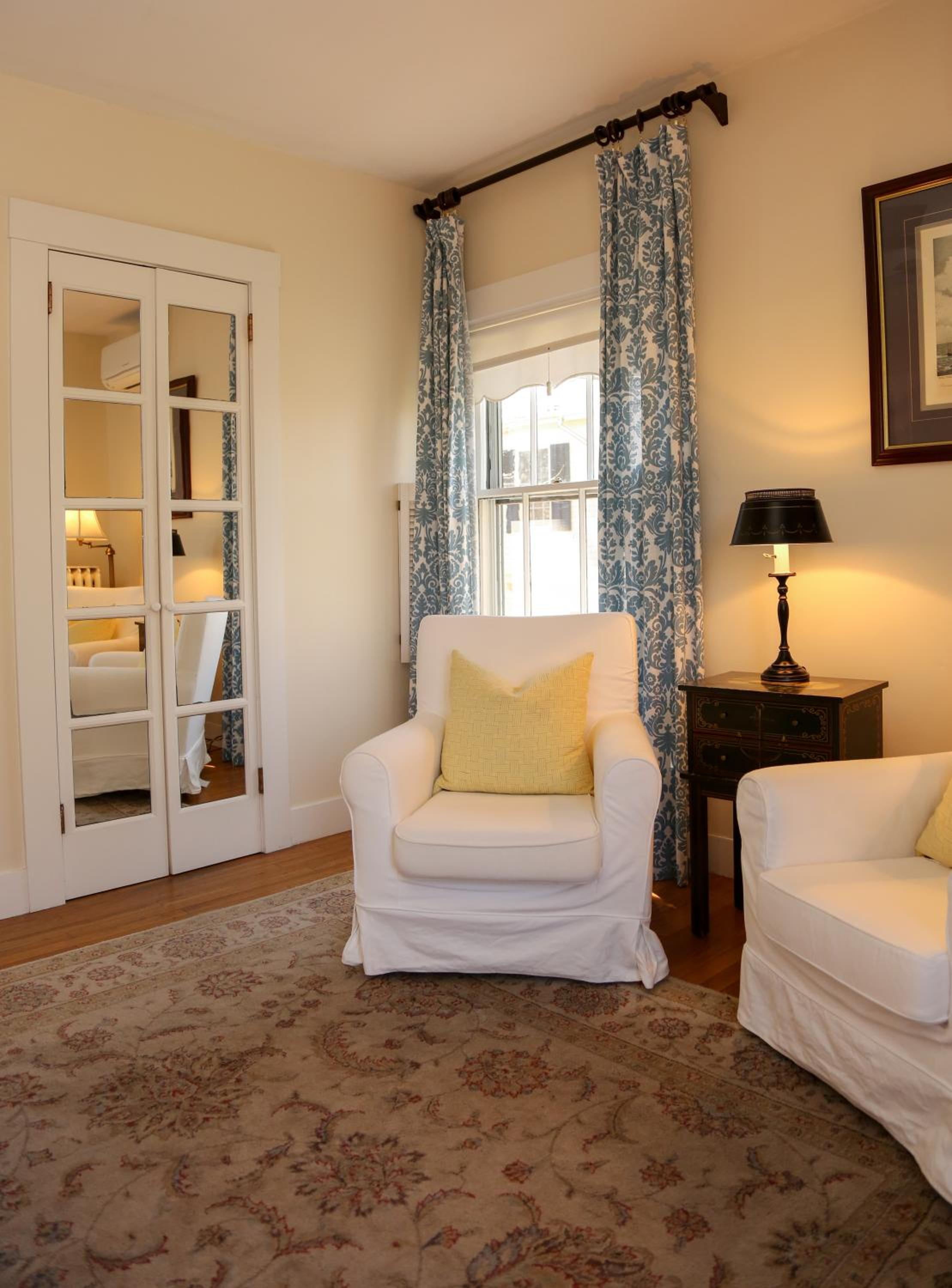Superior King Room photo 2