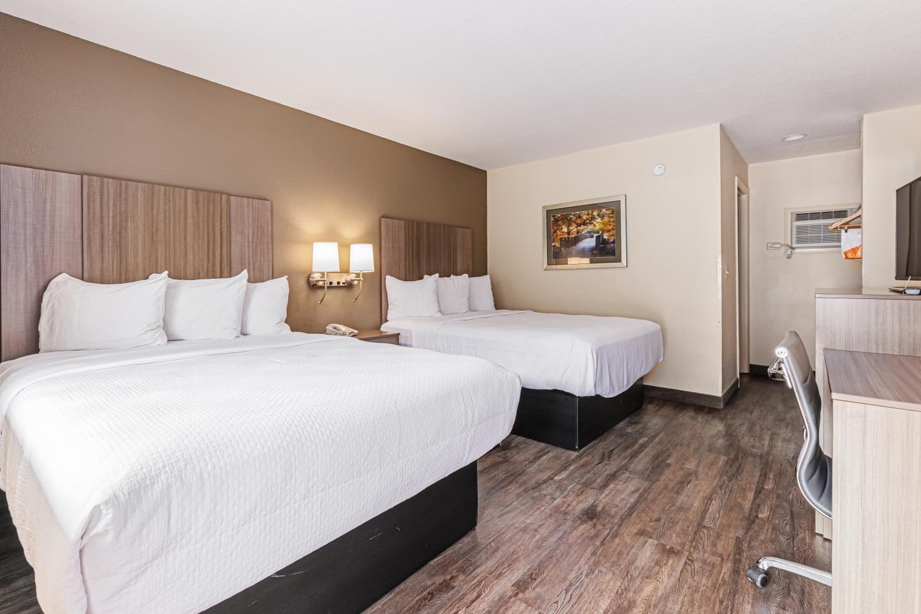 Queen Room with Two Queen Beds - Accessible/Non-Smoking - Photo 1