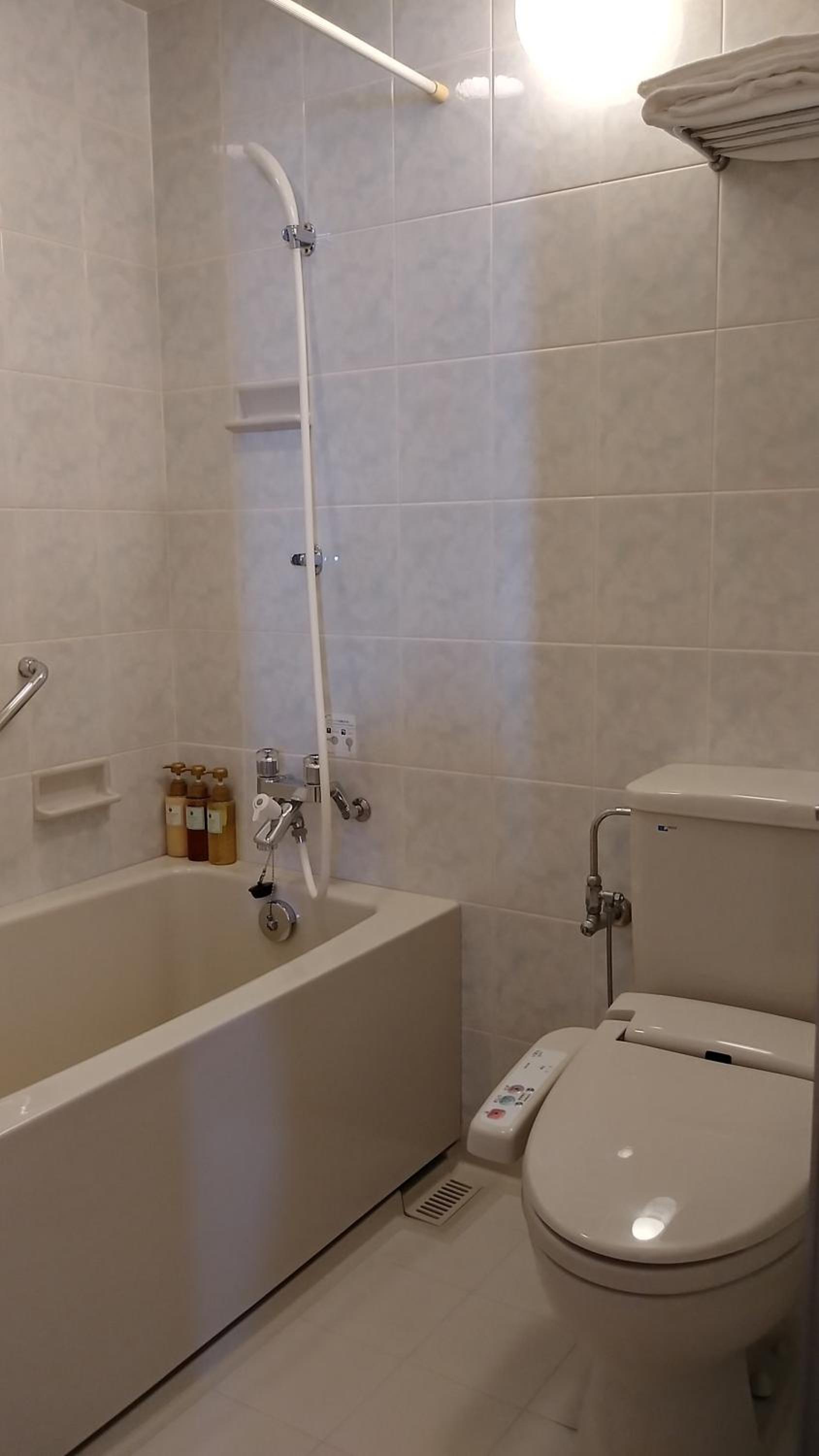Deluxe Twin Room with Sea View photo 3