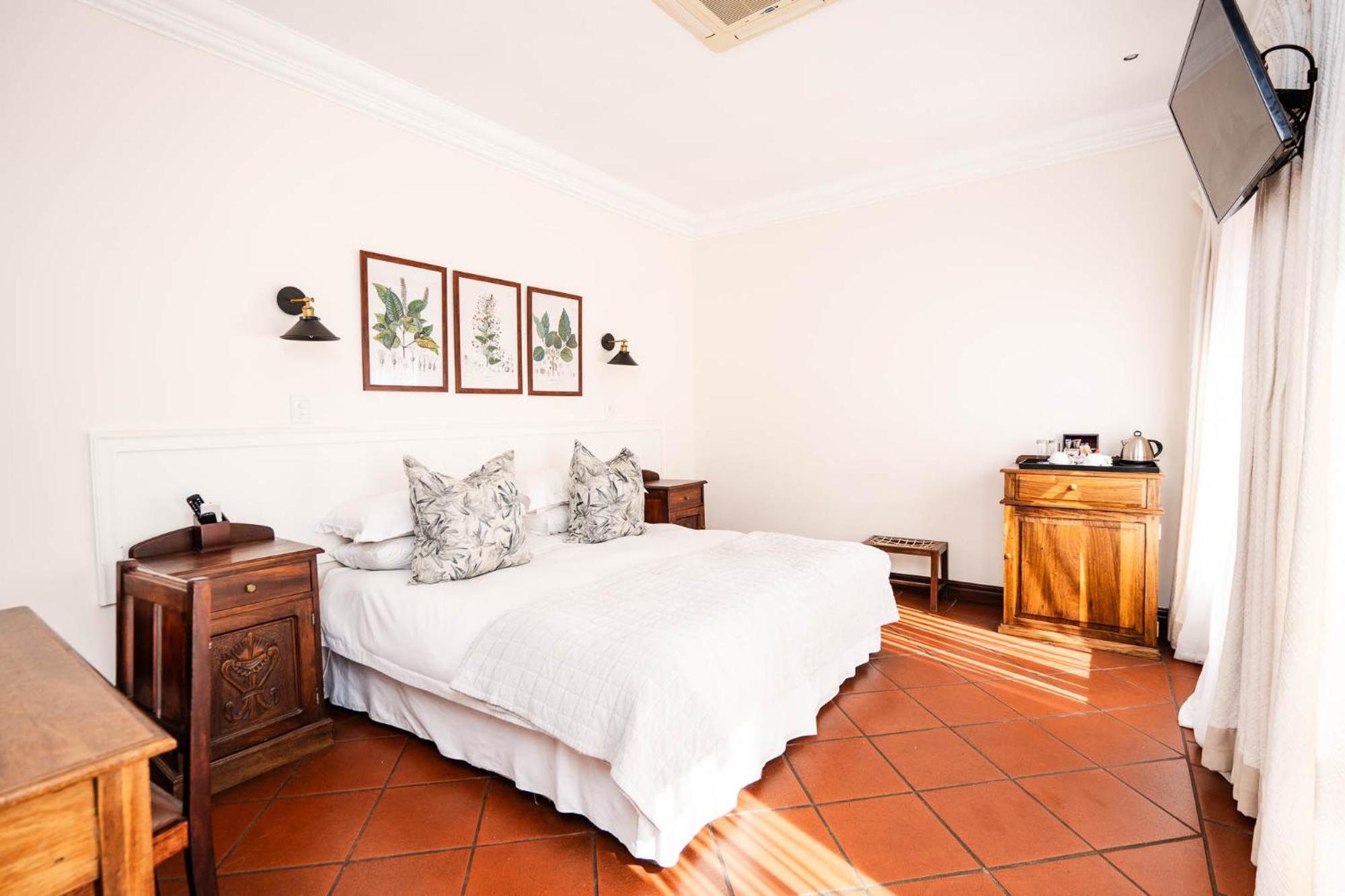 Deluxe Double or Twin Room