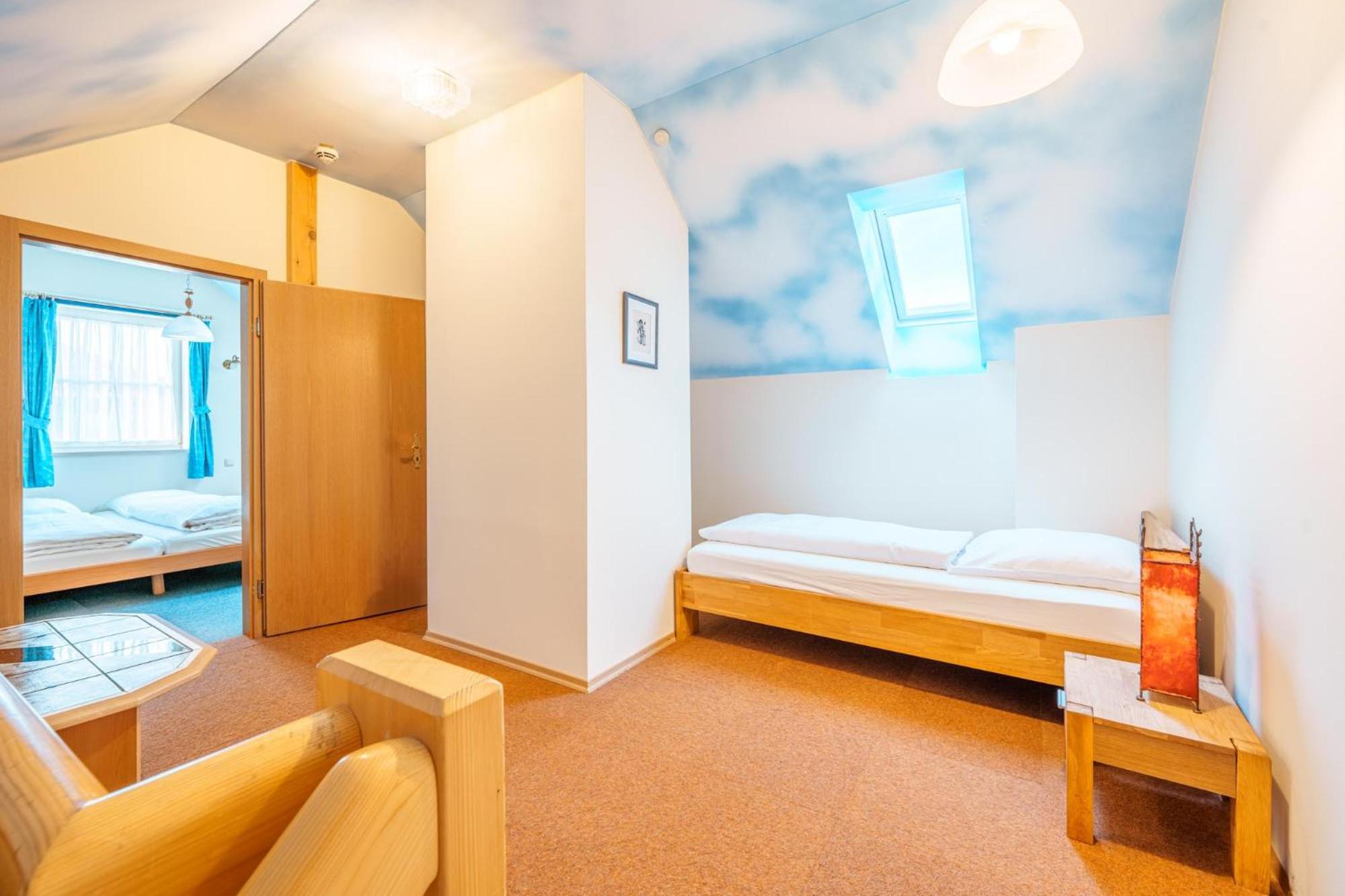 Deluxe Family Suite