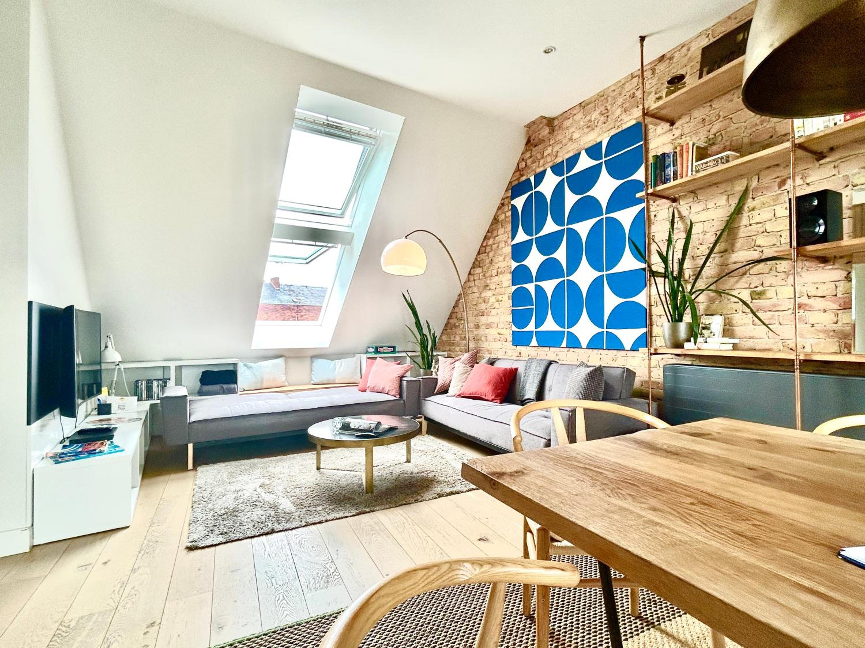 Three-Bedroom Apartment - High Floor photo 1