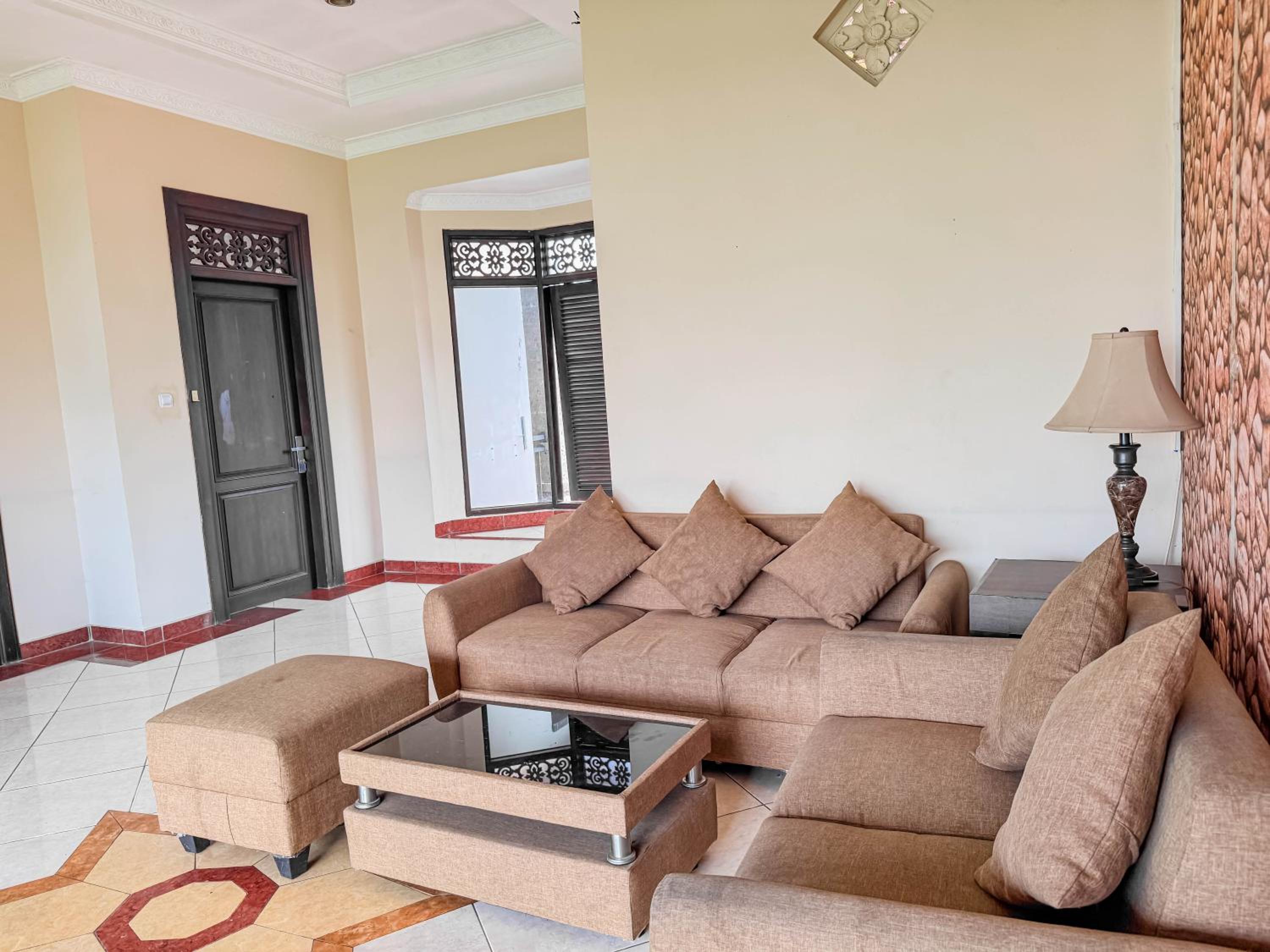 Suite with Lake View