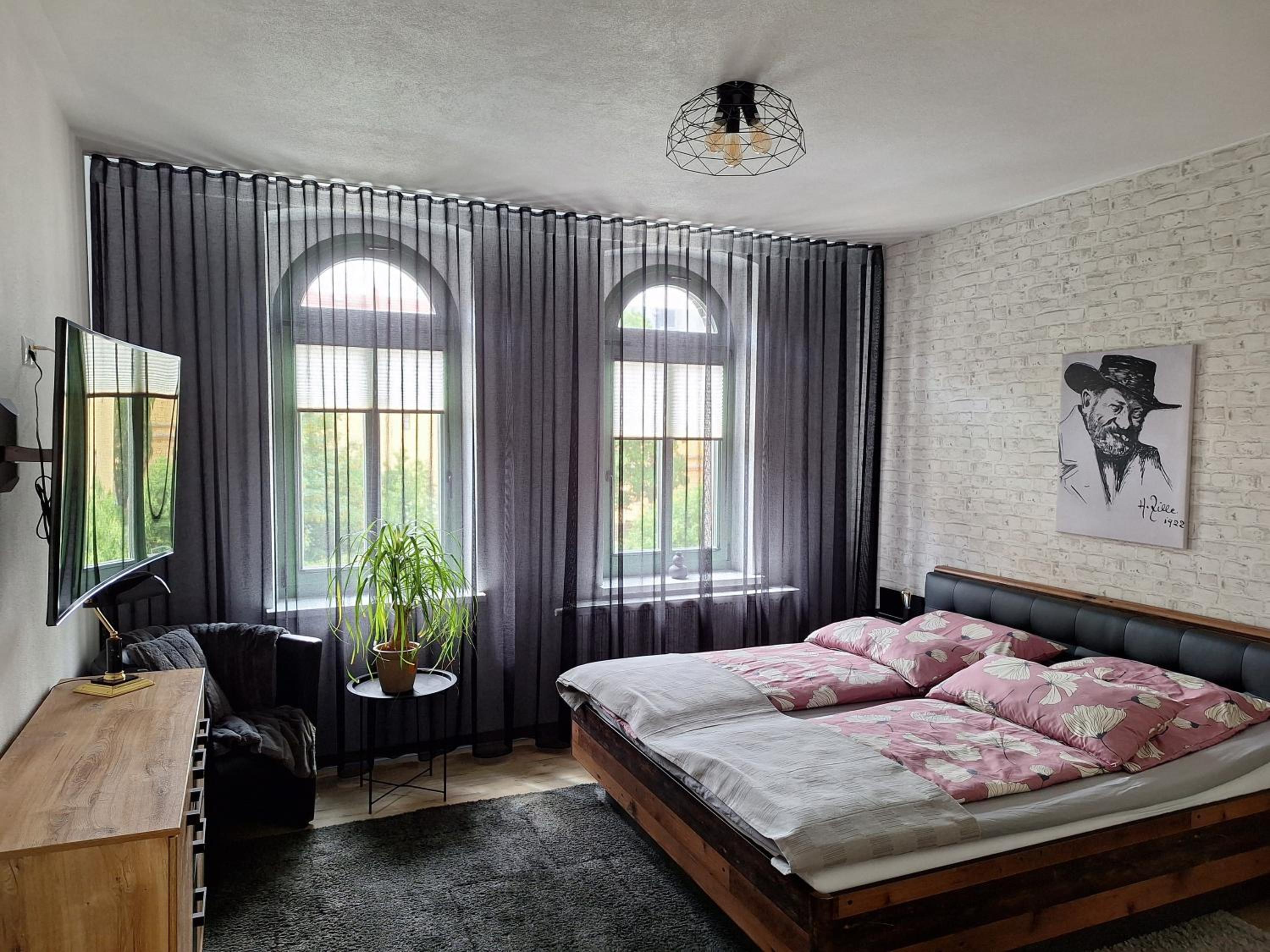 Deluxe Double Room with Shower