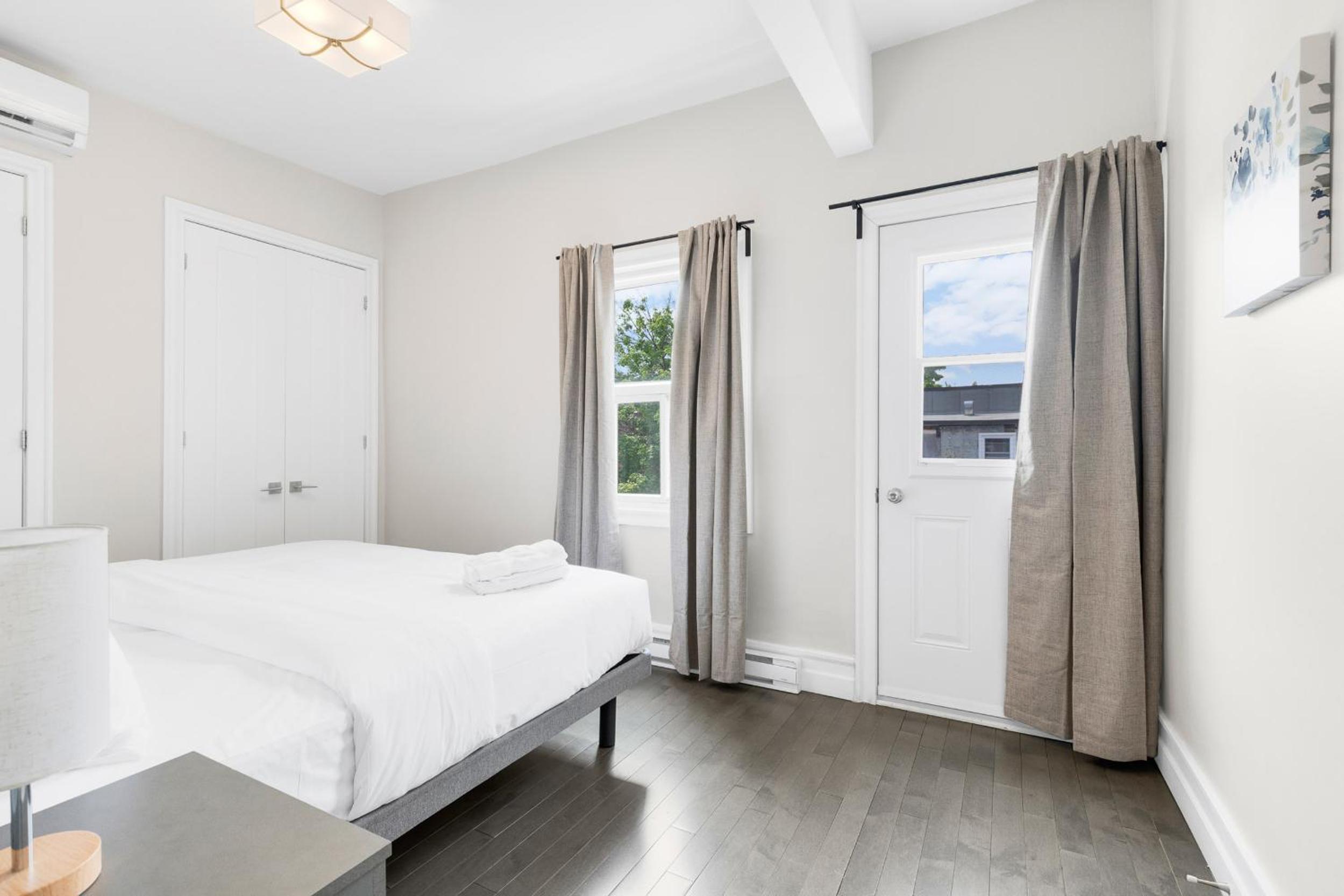 Two-Bedroom Deluxe Apartment