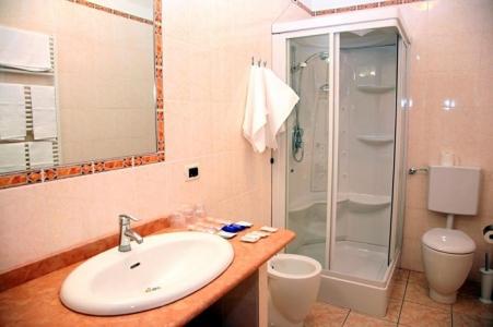 Double or Twin Room - Photo 2
