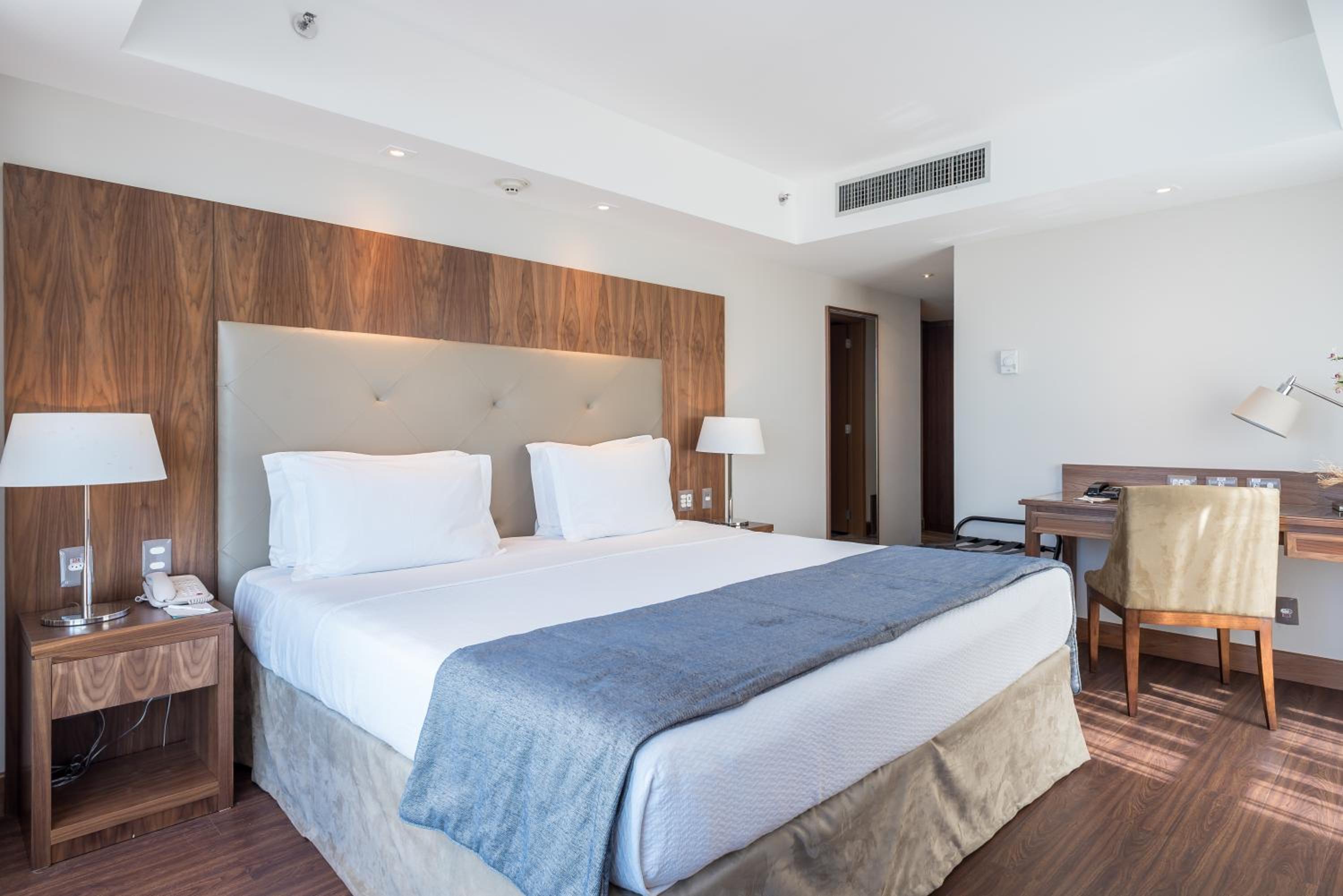Deluxe Plus Double Room thumbnail 6