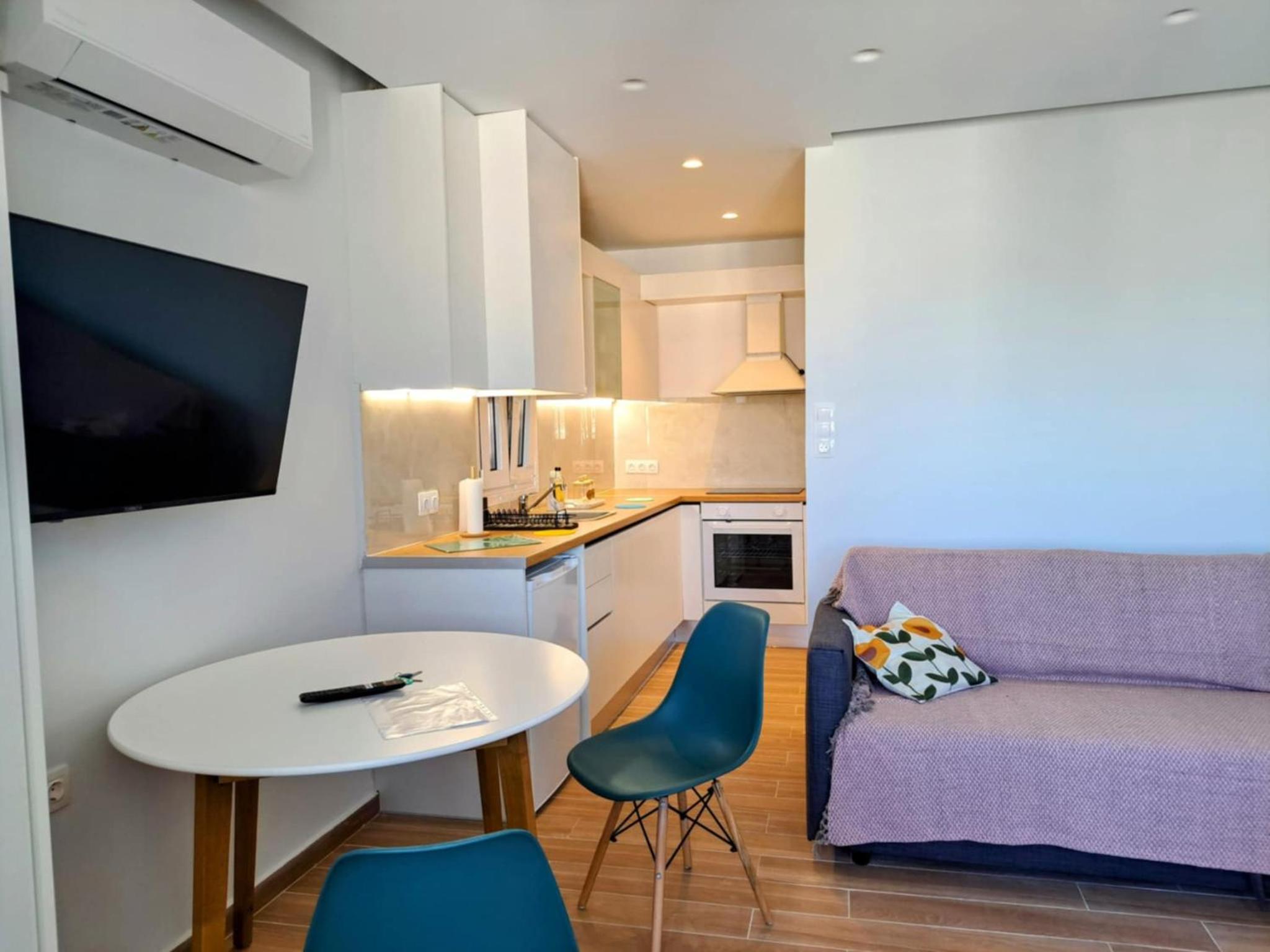 Studio Apartment with Balcony