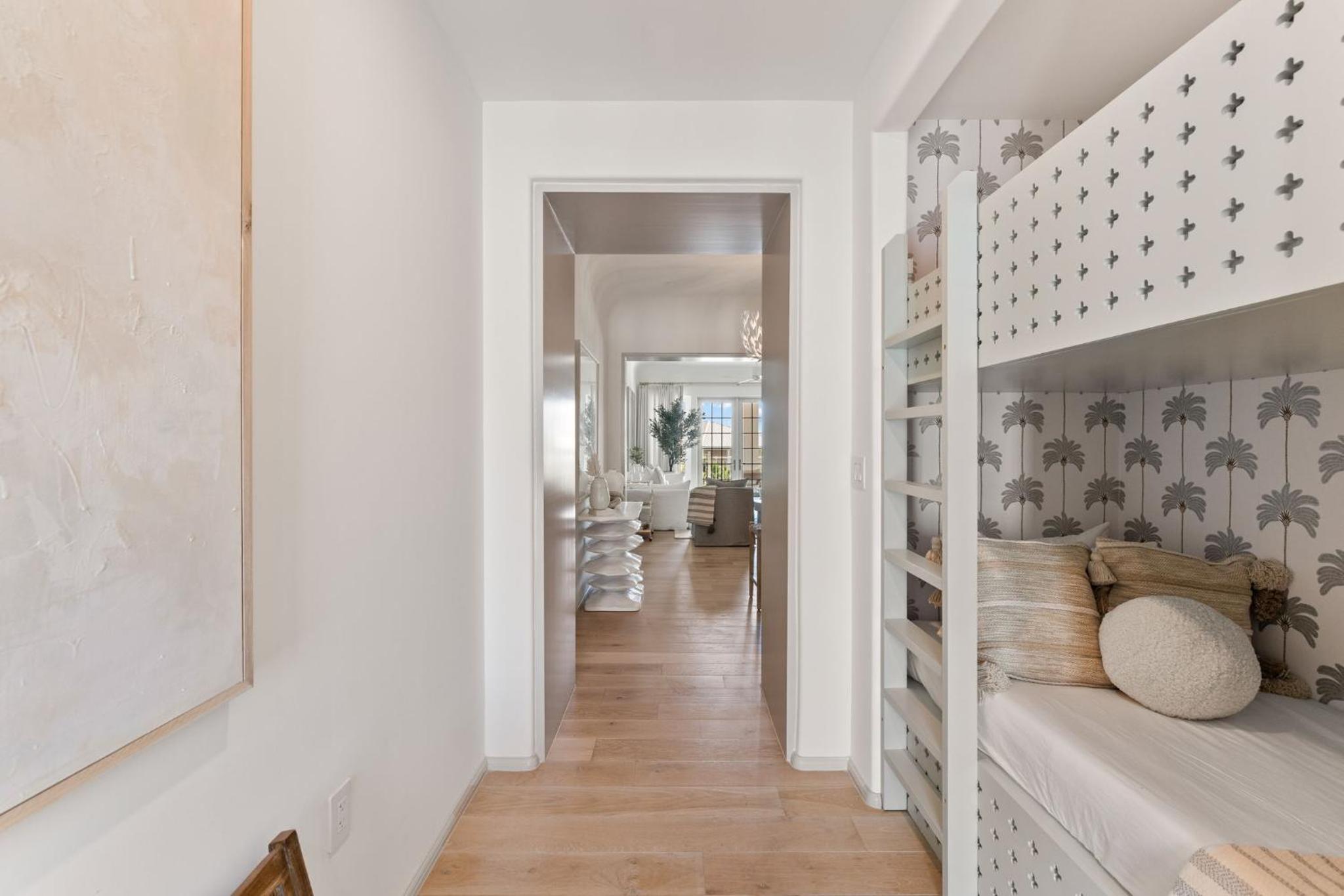 Two-Bedroom Deluxe Apartment with Balcony
