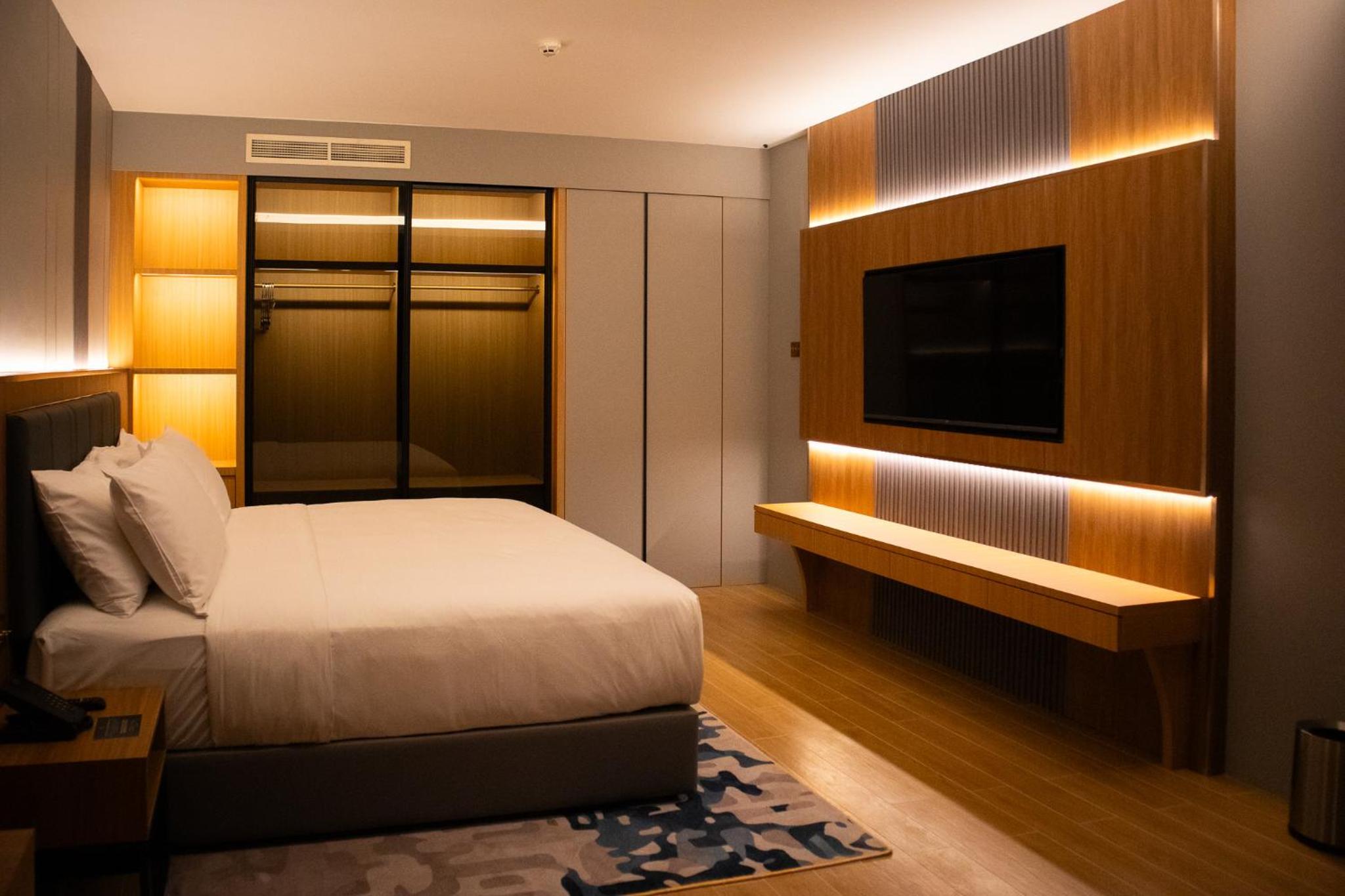 Executive Suite photo 2