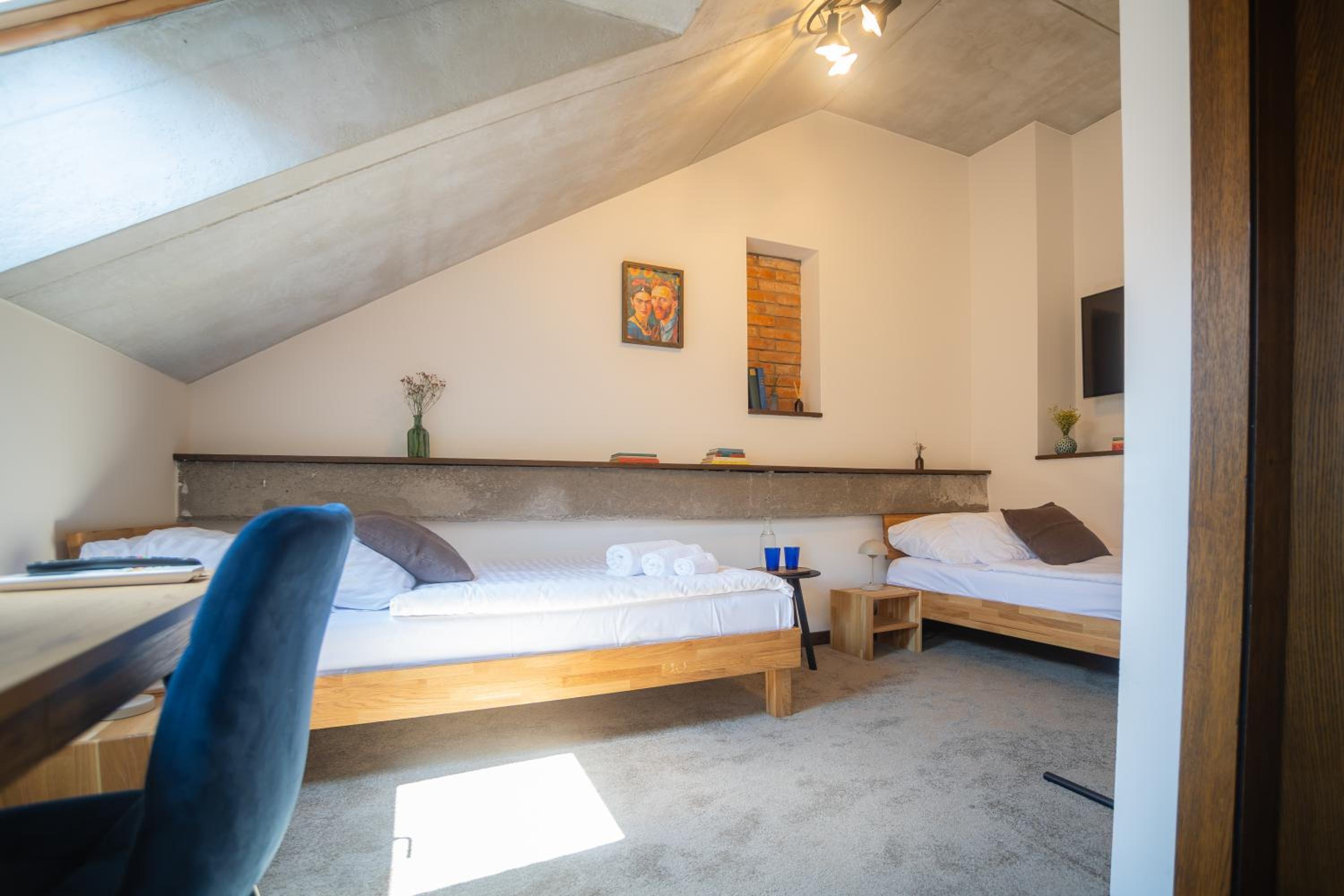 Standard Twin Room