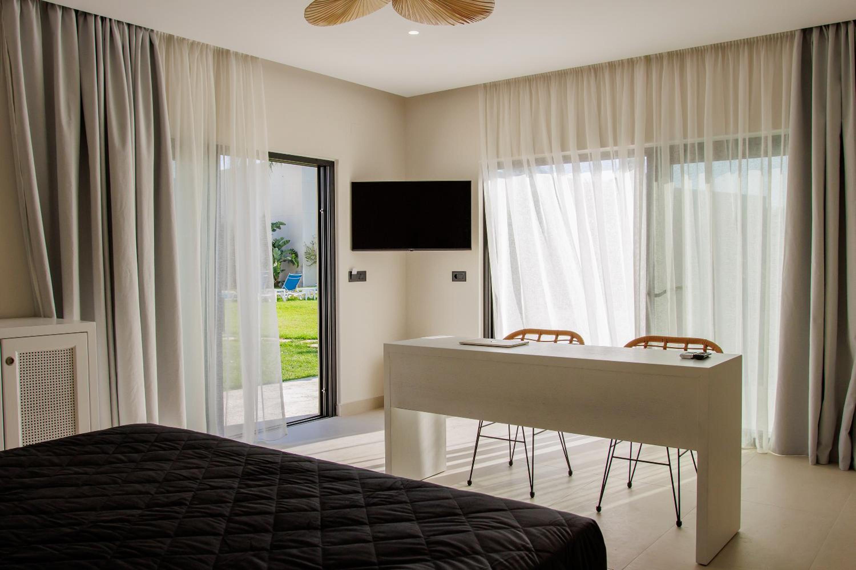 Suite with Garden View