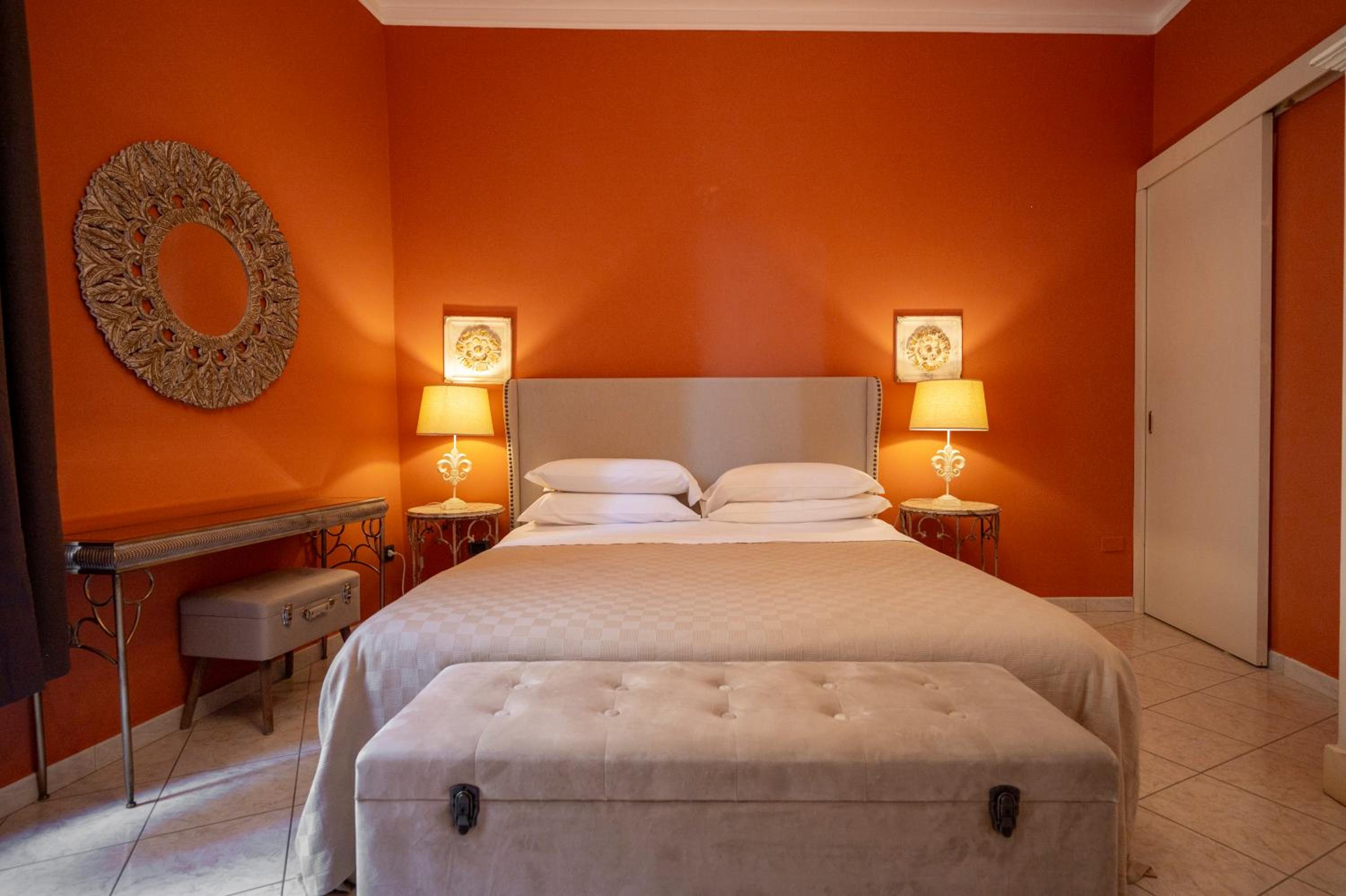 Large Double Room photo 1