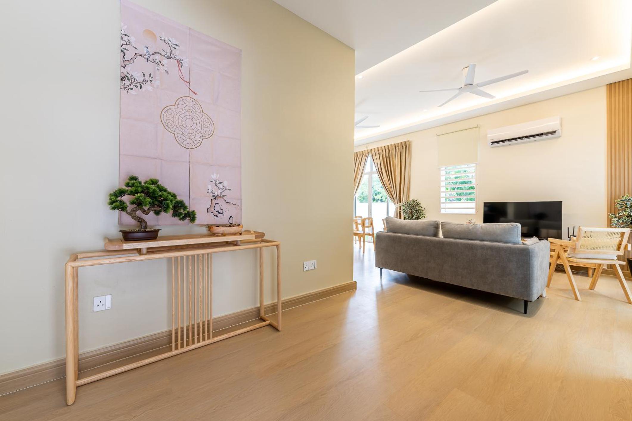 Villa - Photo 2