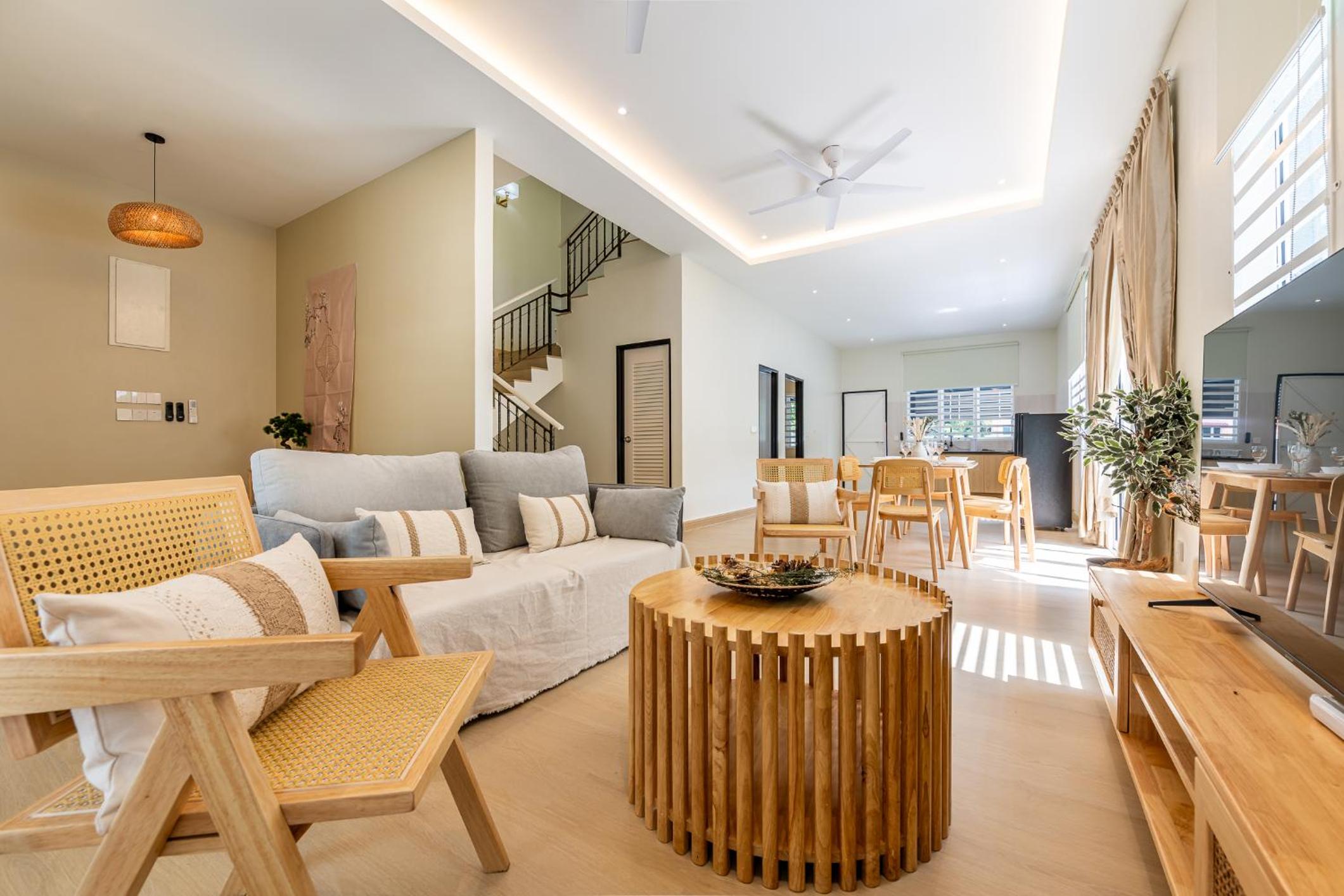 Villa - Photo 1