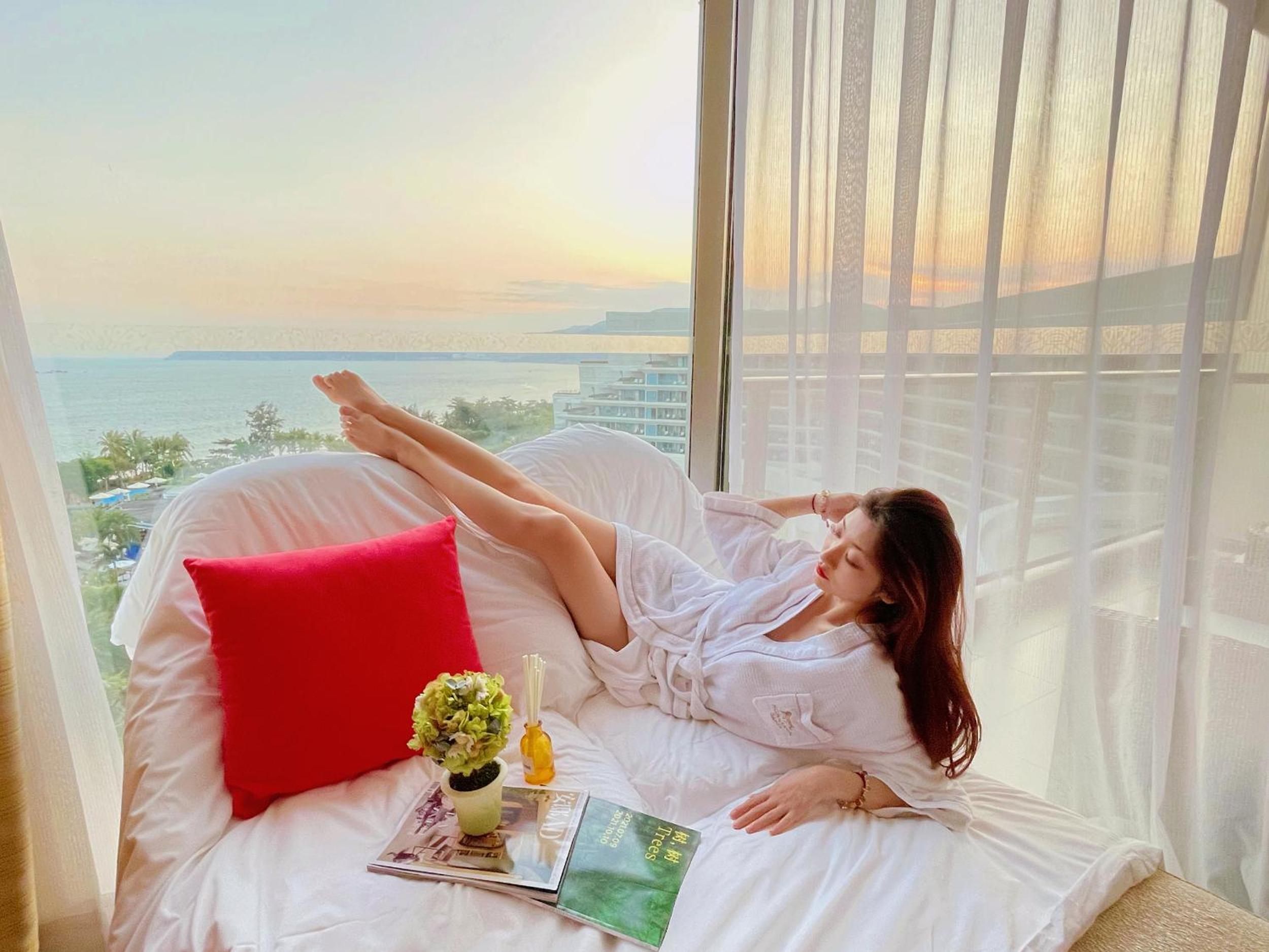Deluxe Double Room with Balcony and Sea View