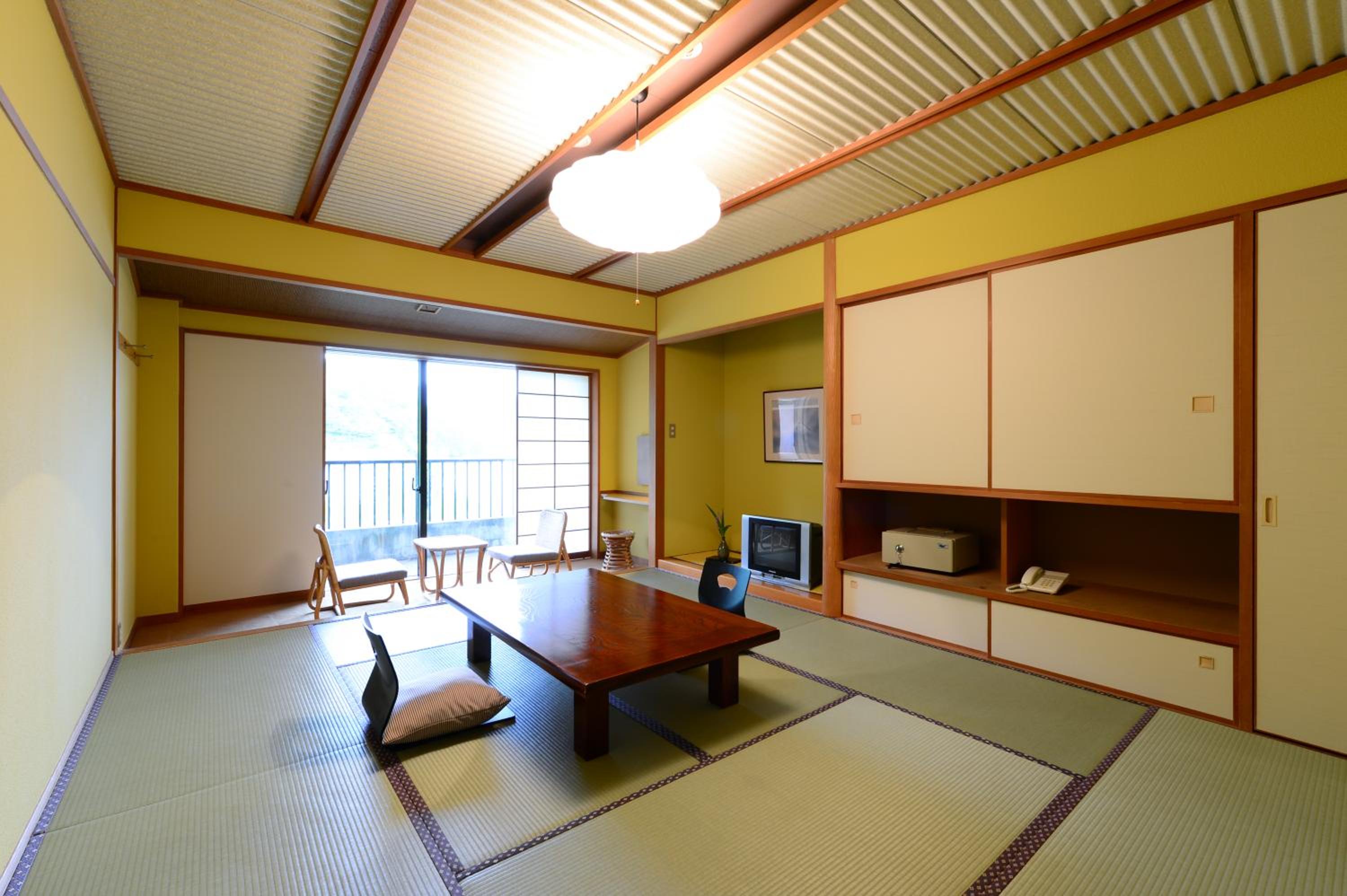 Japanese-Style Twin Room With Private Bathroom