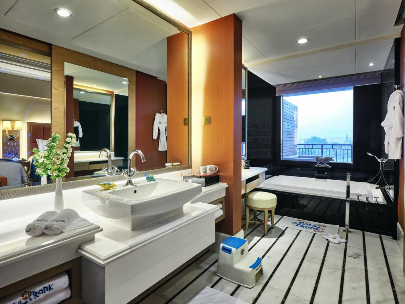 Twin Room - AI Theme Room - Photo 1