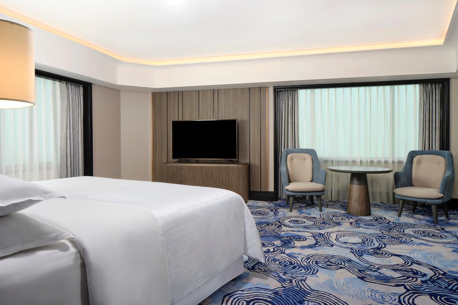 Junior King Suite - Club Lounge Access photo 3