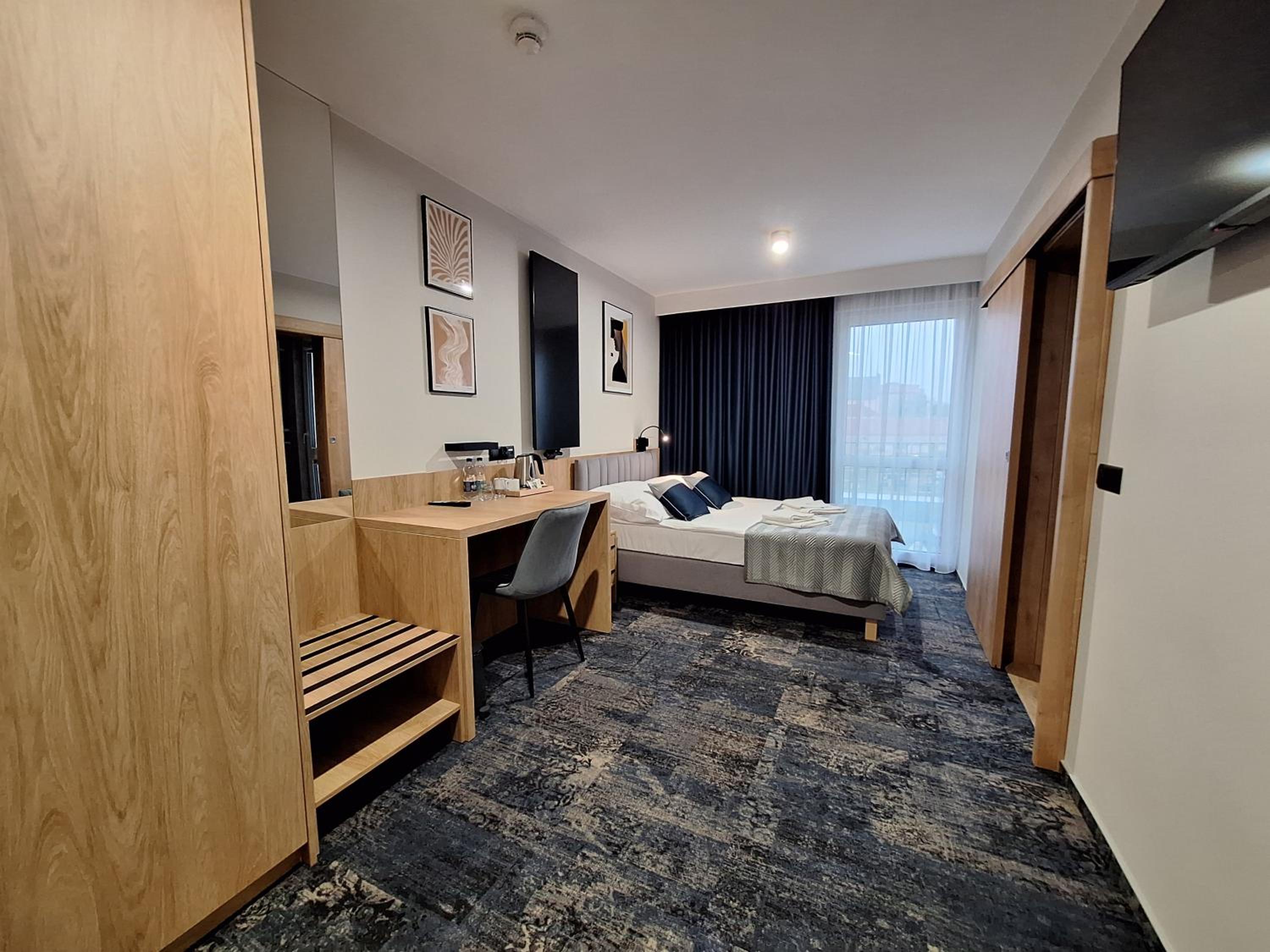 Double Room - Disability Access photo 3