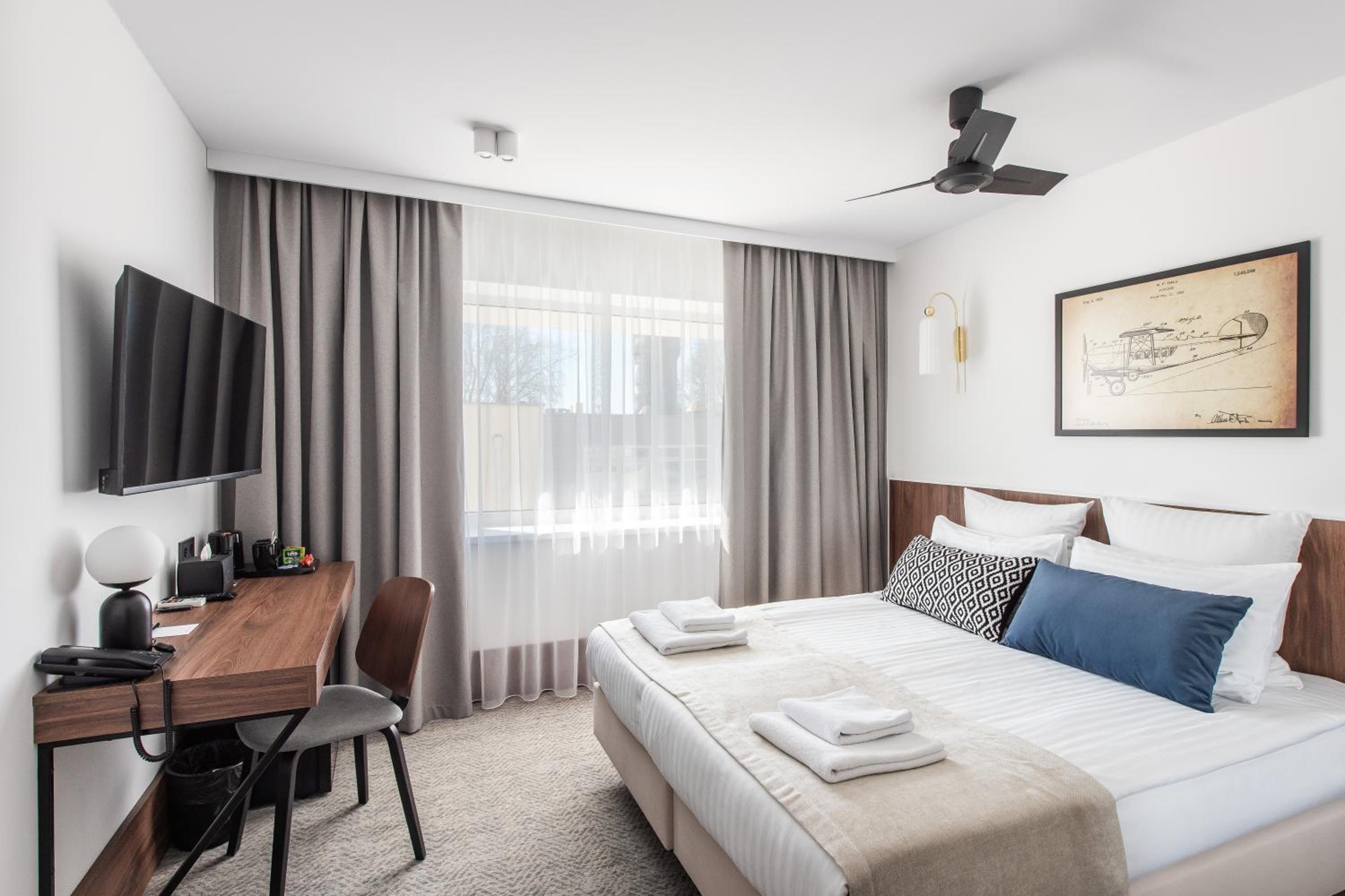 Business Double Room - Photo 3