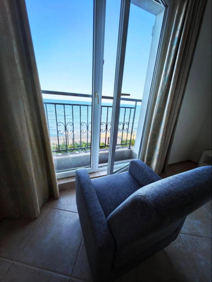 Two-Bedroom Apartment with Balcony and Sea View