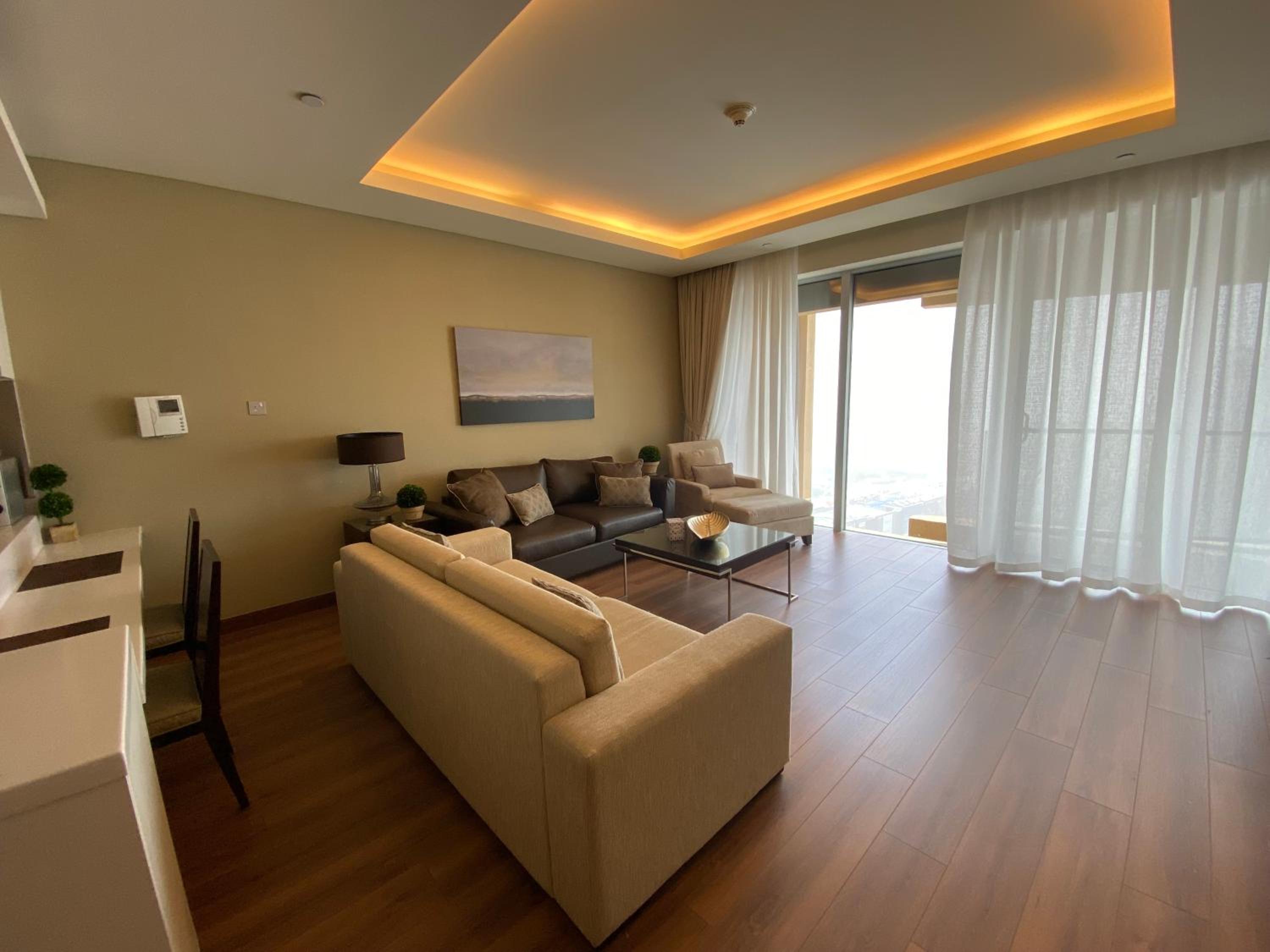 Classic One-Bedroom Apartment with King Bed photo 3