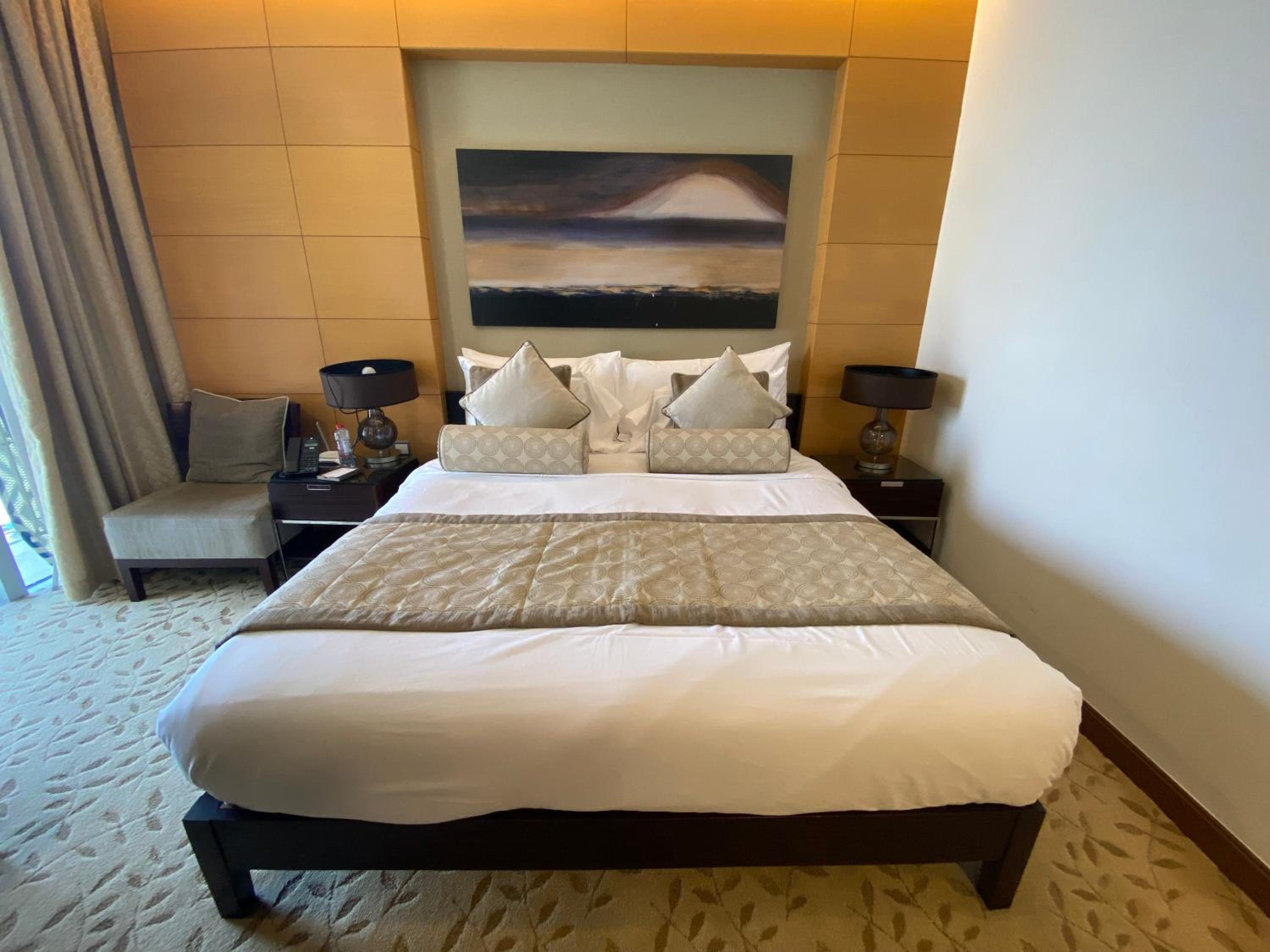 One-Bedroom Apartment with View photo 2