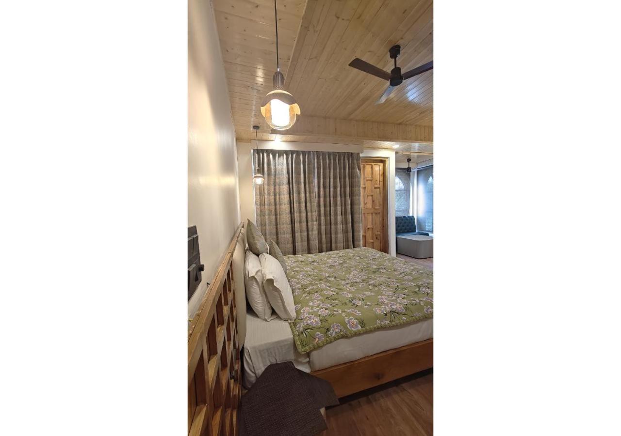 Family Room - Photo 1