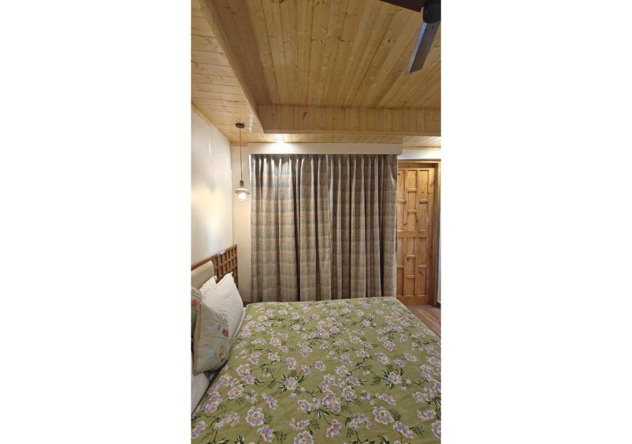 Family Room - Photo 15