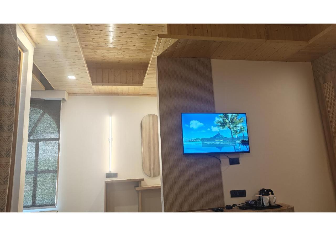 Family Room - Photo 3