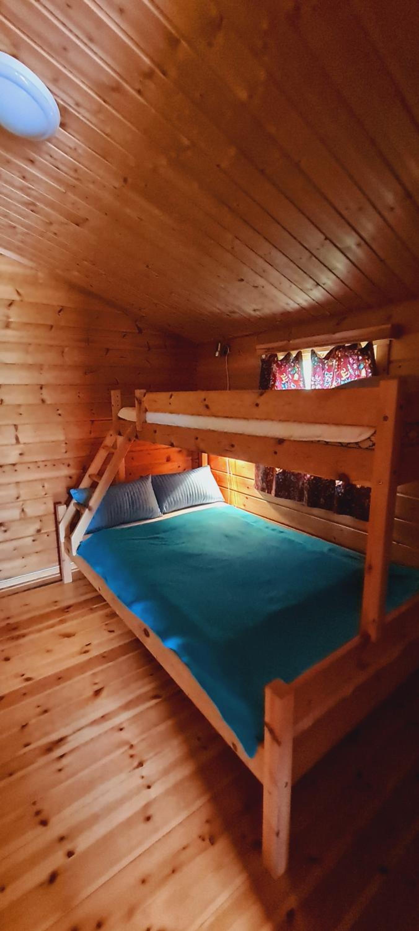 Chalet (5 Adults) - Photo 4