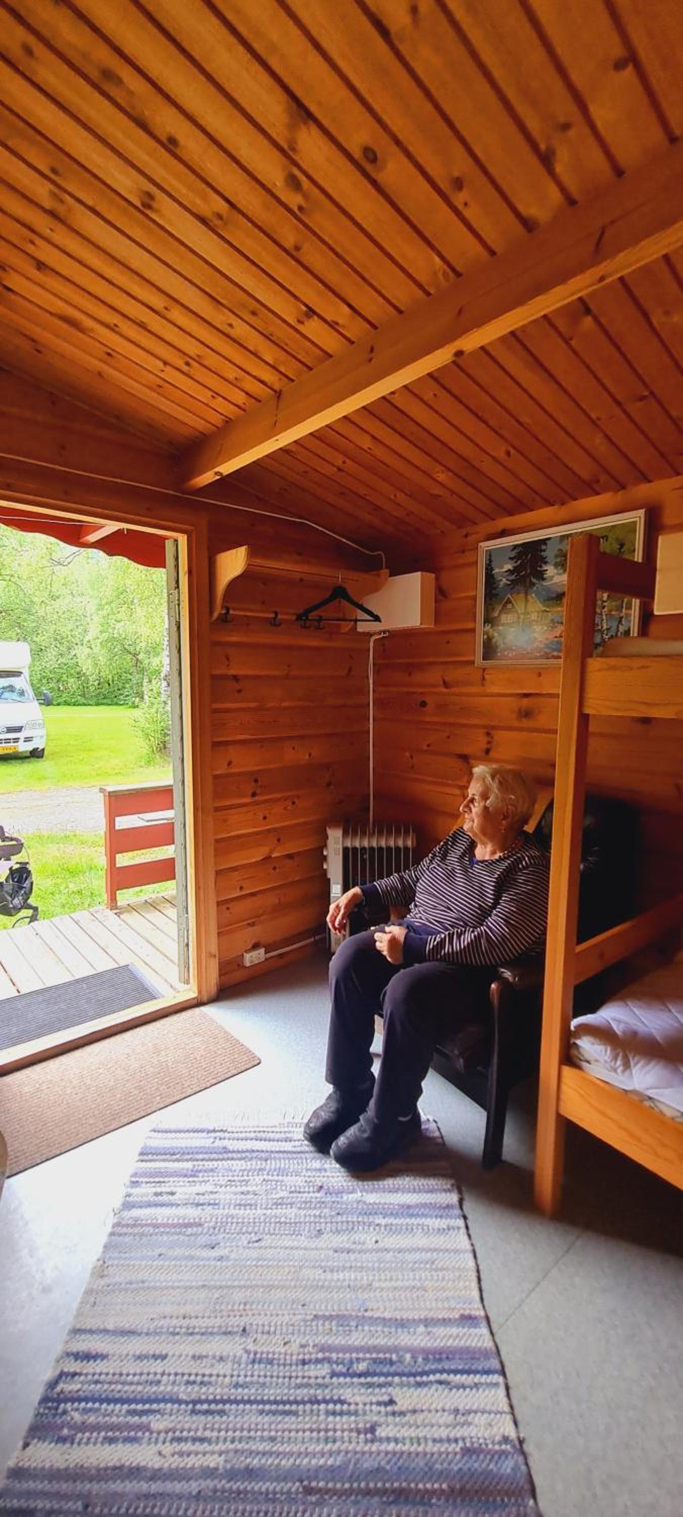 Chalet (4 Adults) photo 3