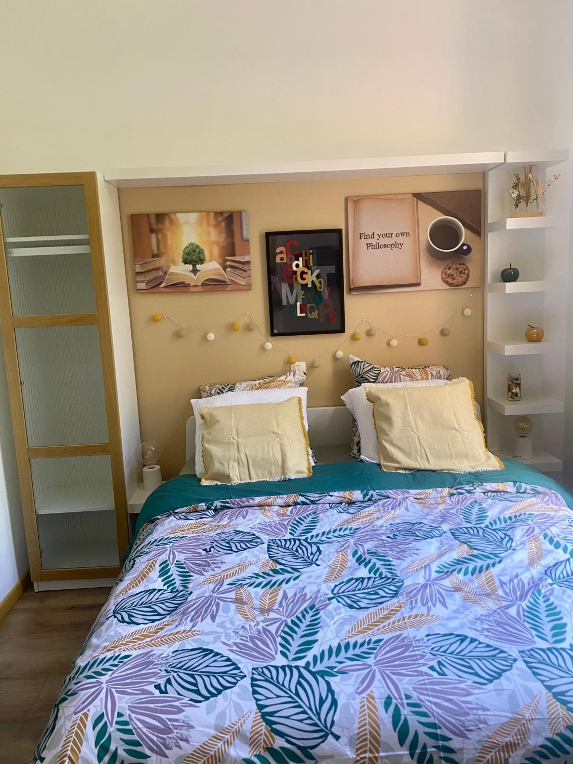 Queen Room photo 1