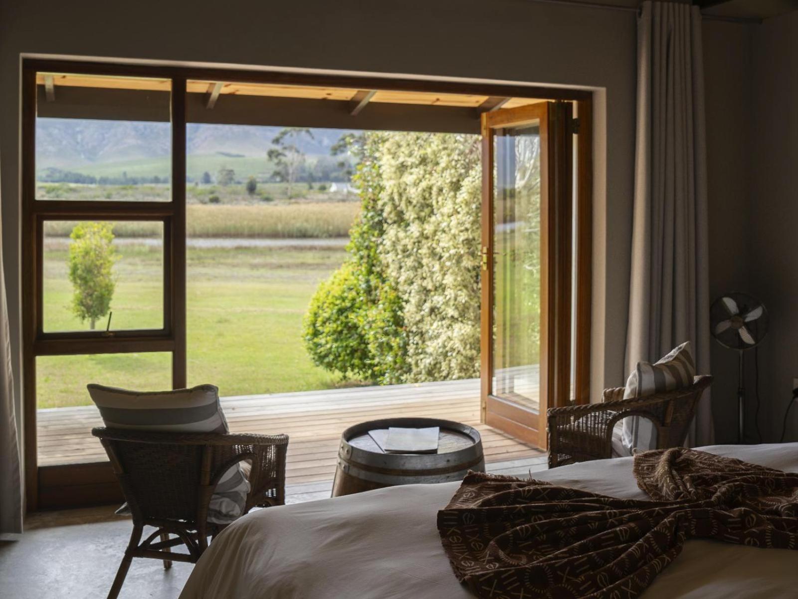 Family Room with Mountain View photo 3