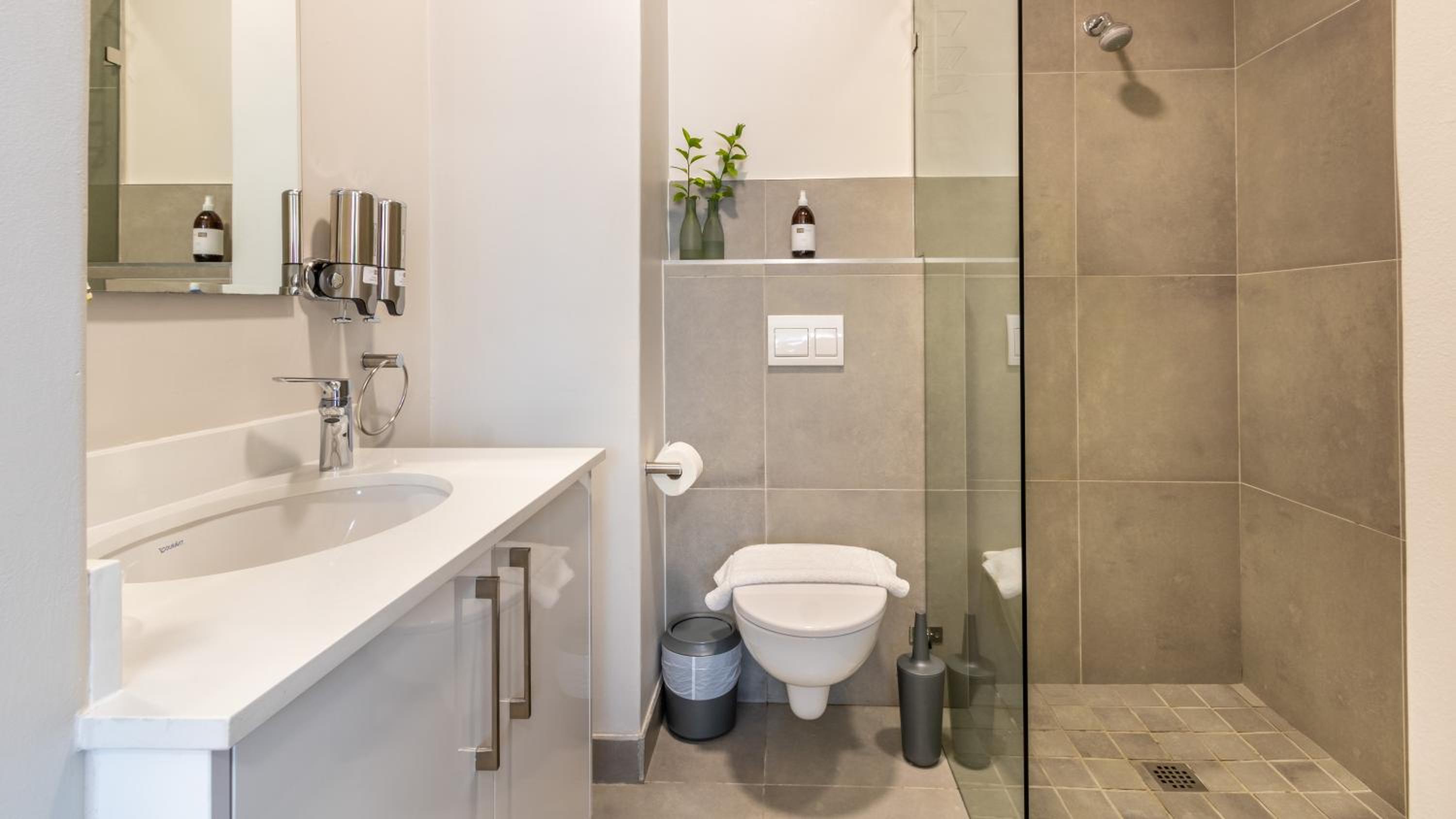 Two Bed Pool View Delux 307