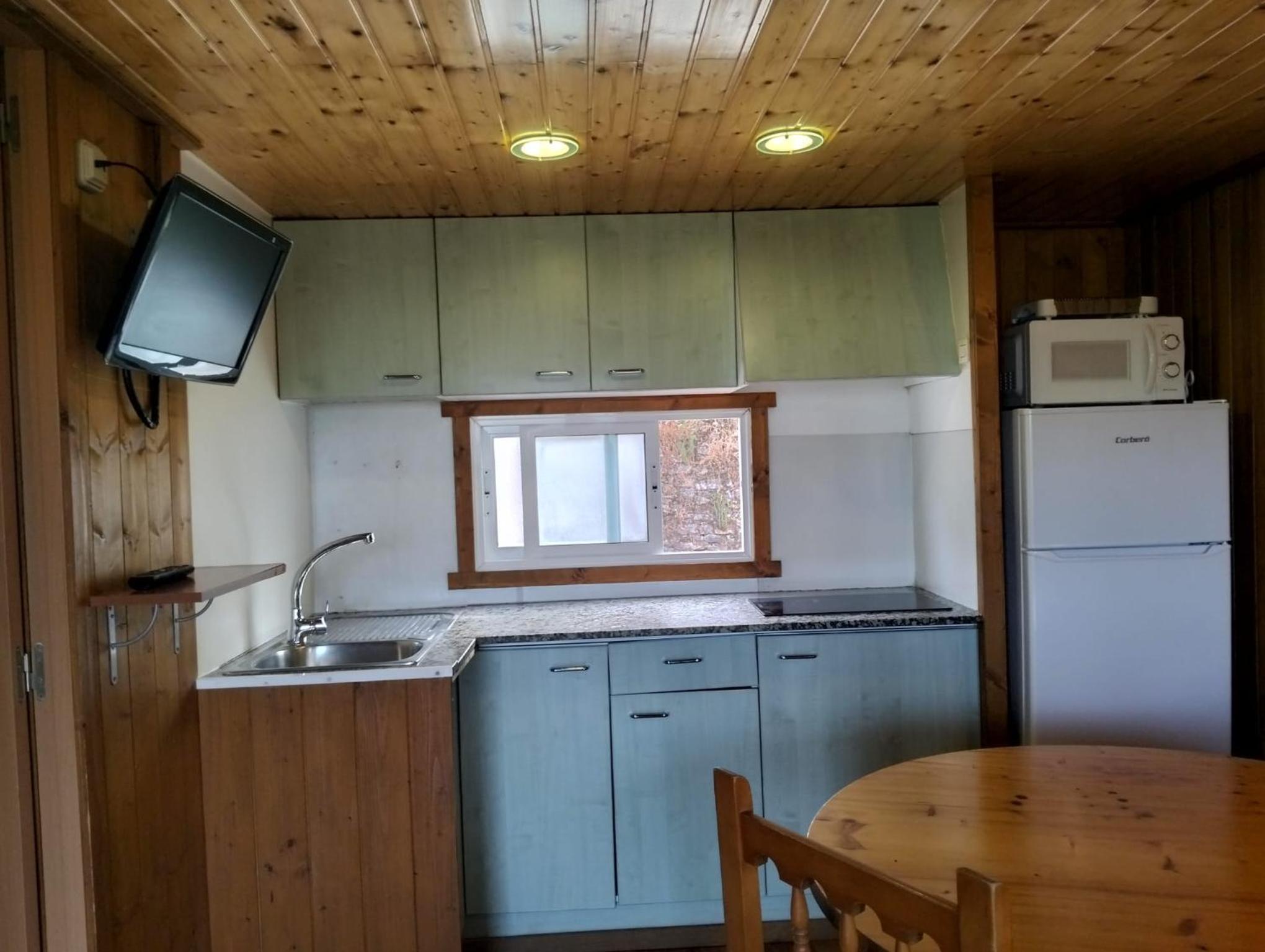 Mobile Home photo 3