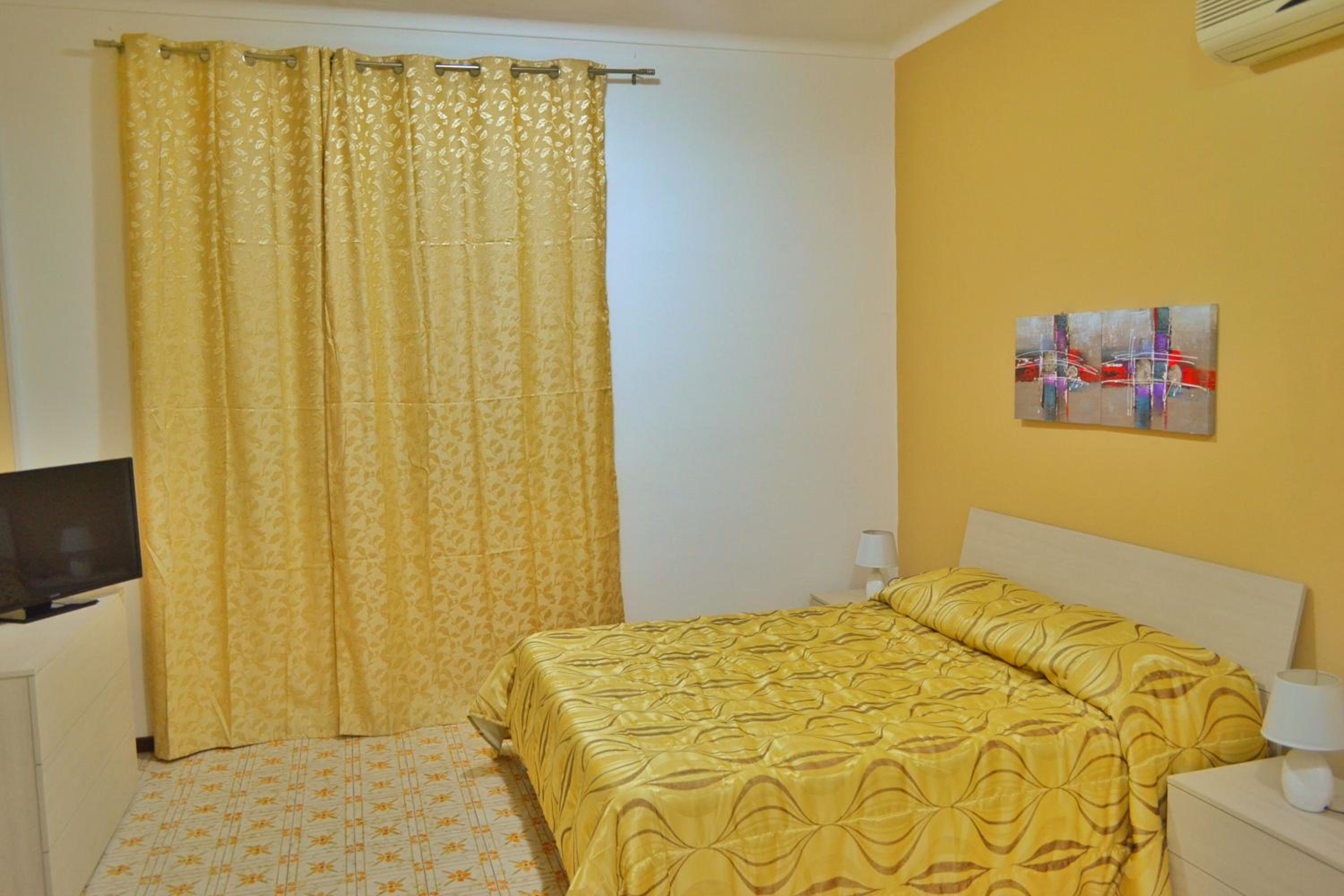 Deluxe Double Room with Extra Bed - Photo 7